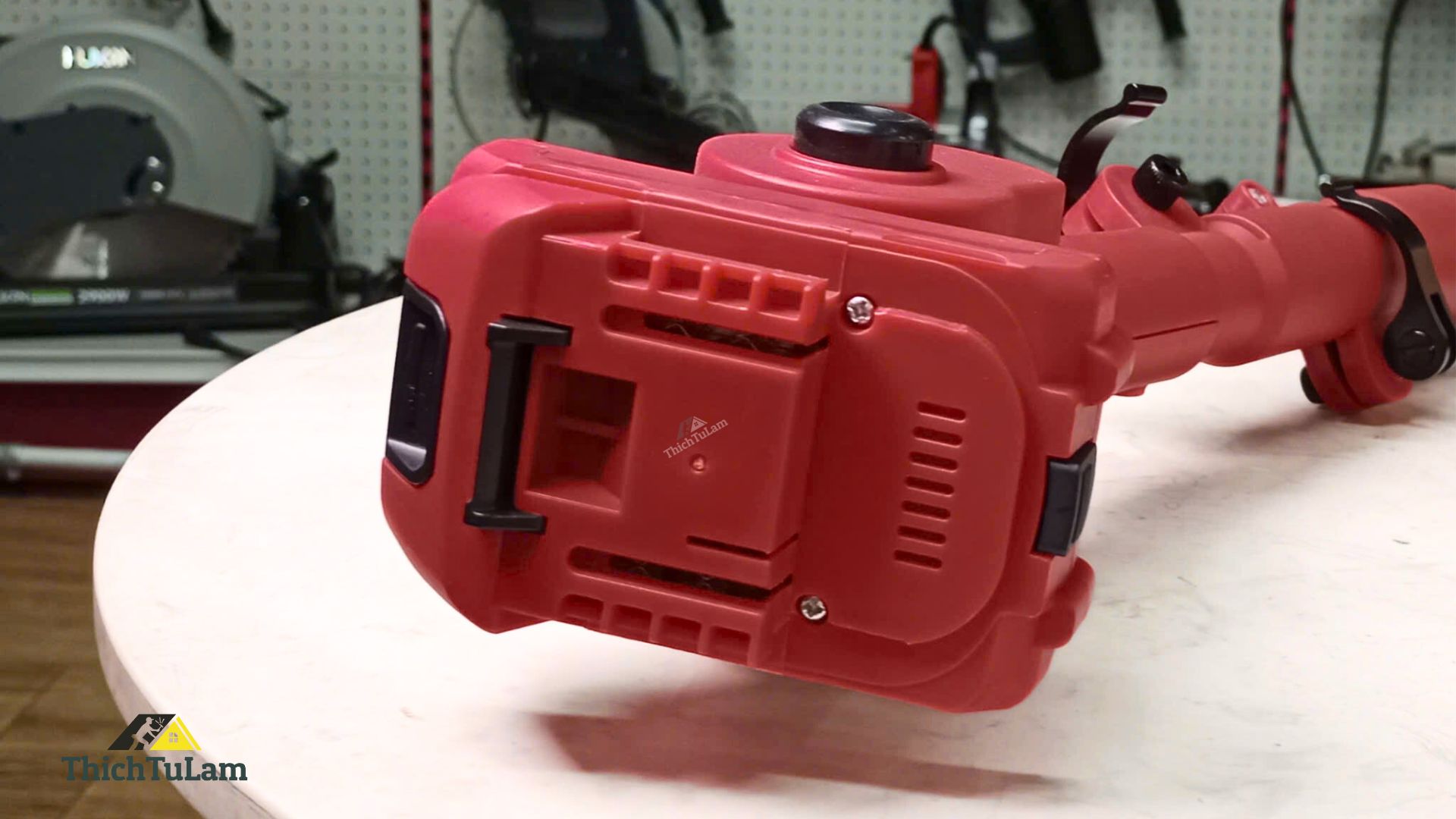 Cần kéo dài của máy cắt cành Amaxtools AKCC-C001