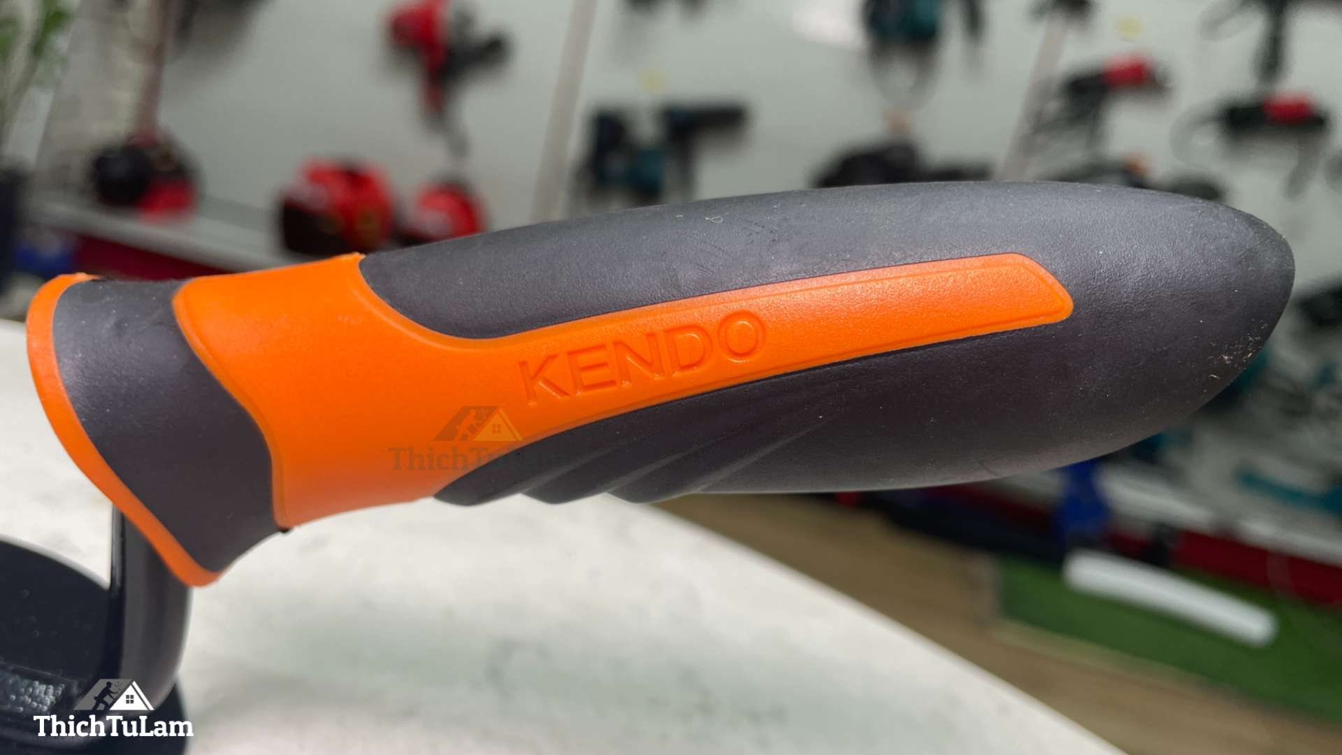 Cây bay cán nhựa kích thước 6 inch 150mm Kendo 45203