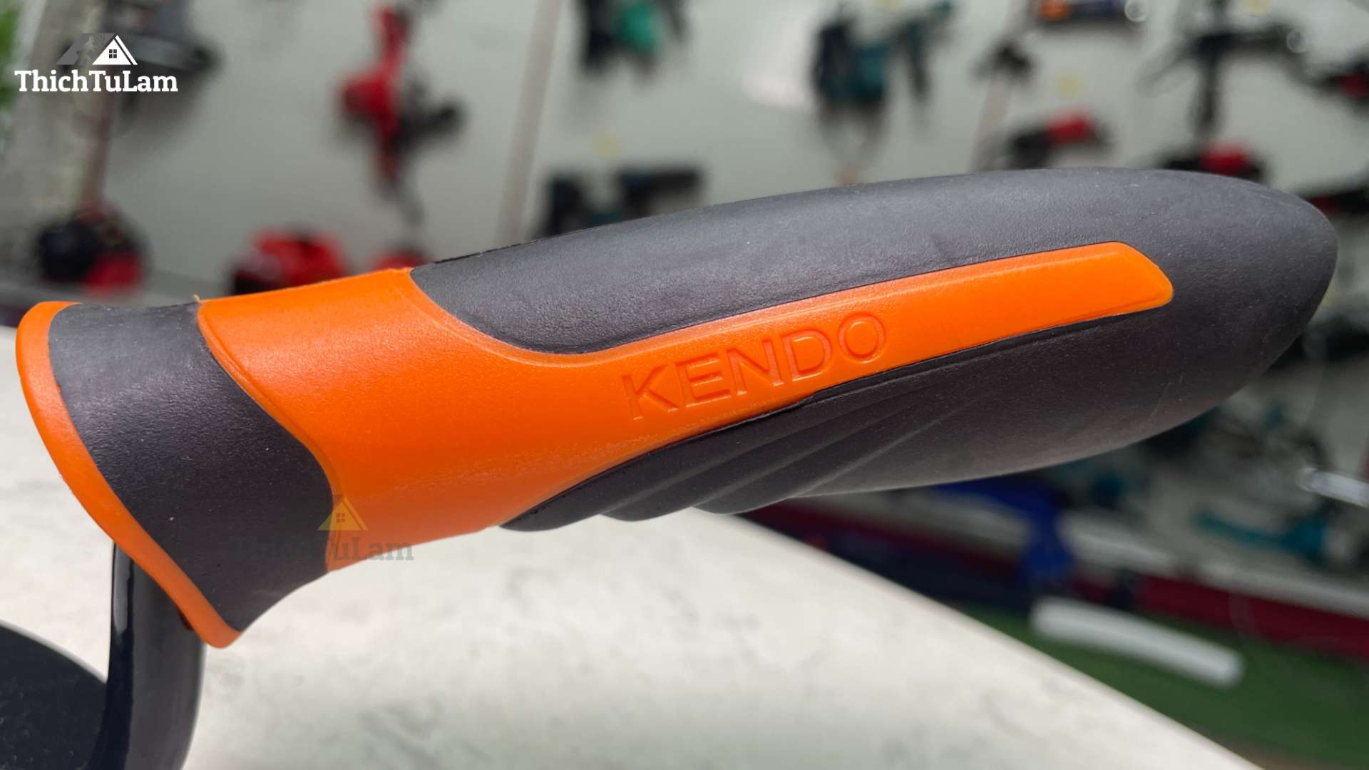 Cây bay cán nhựa kích thước 7 inch 175mm Kendo 45204