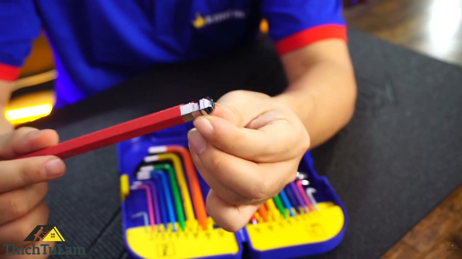 Cây lục giác đầu bi