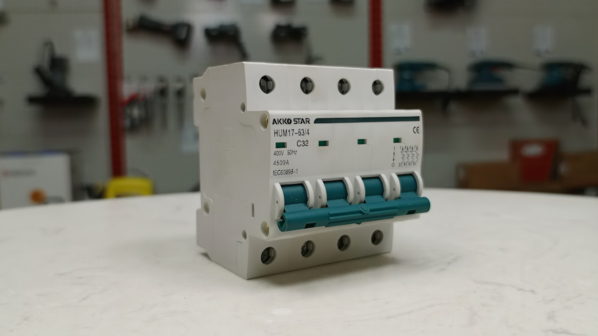 CB điện 4P C32 AKKO STAR 03915