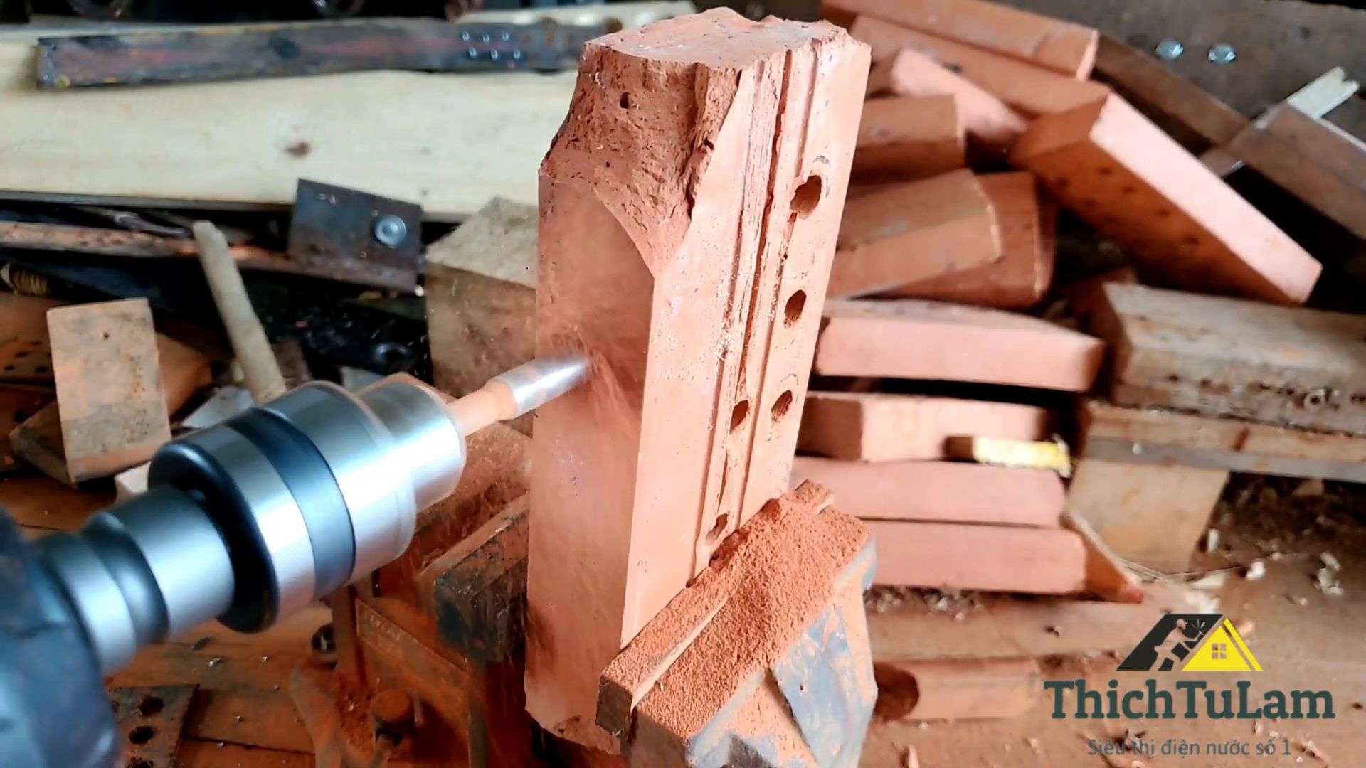 Chuyển đổi thành máy khoan Hukan F60