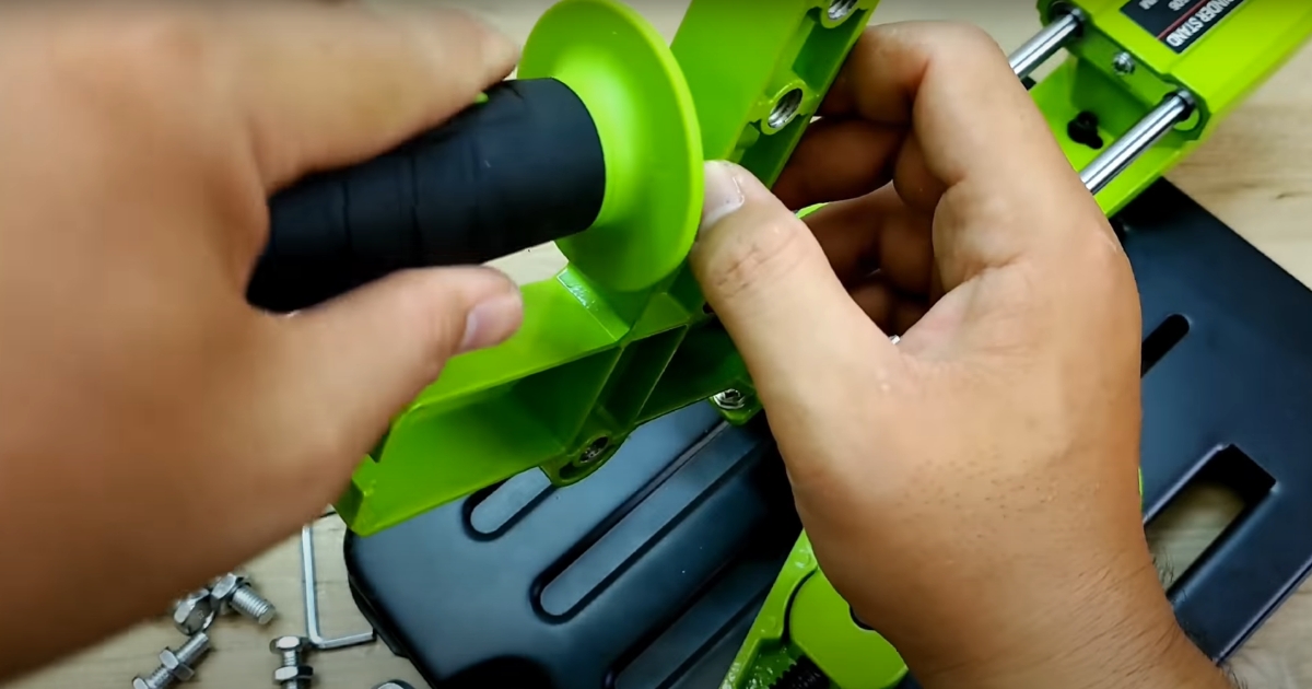 Những lưu ý trong quá trình sử dụng giá đỡ máy cắt cầm tay