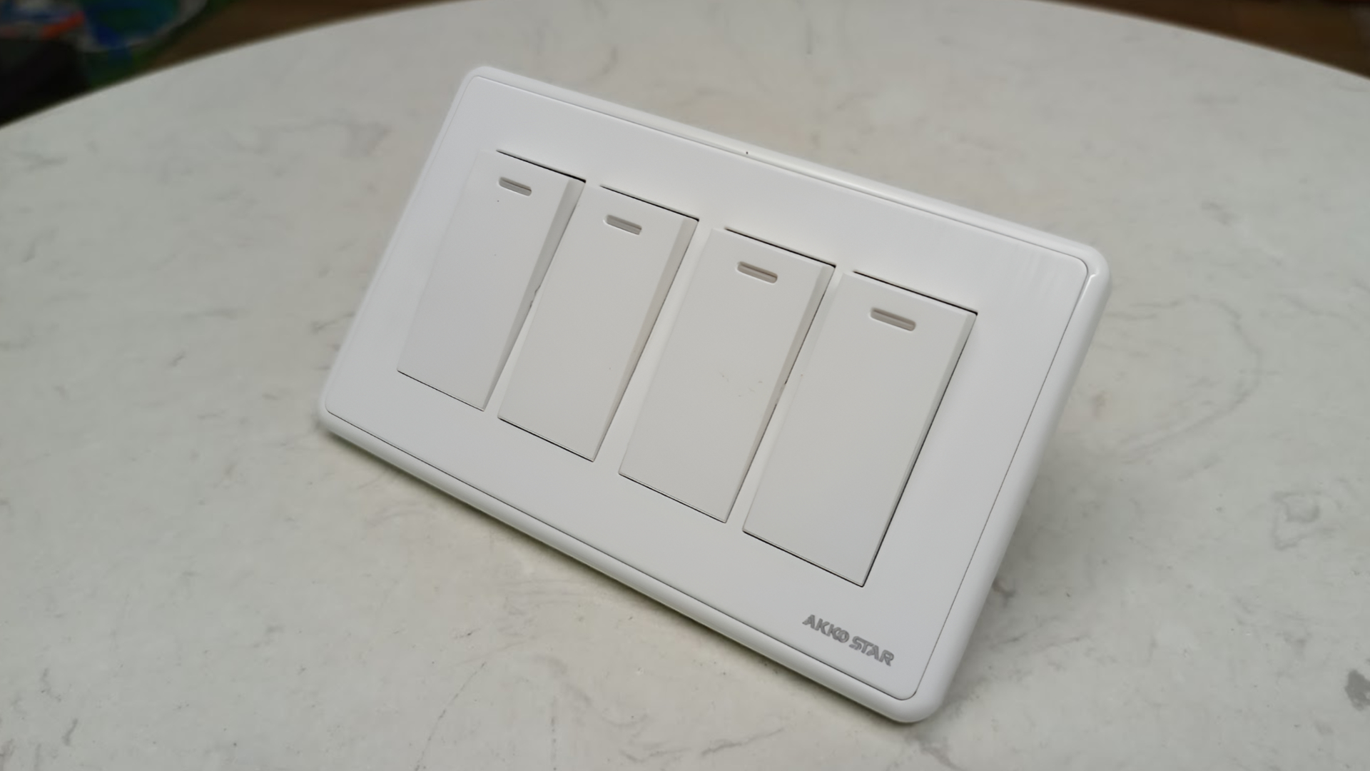 Công tắc bốn 1 chiều nối AKKO STAR 05093