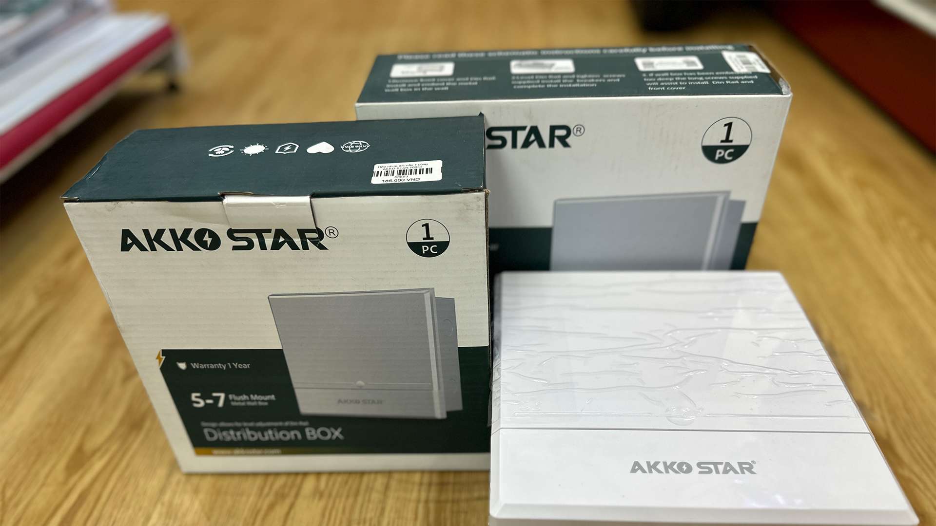 công tắc điện akko star