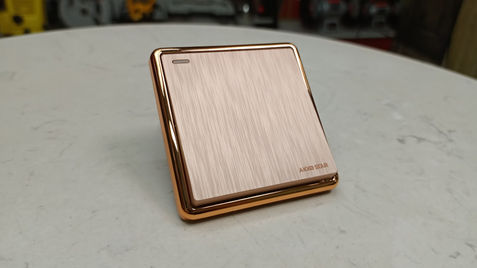 Công tắc đơn 1 chiều AKKO STAR 04030