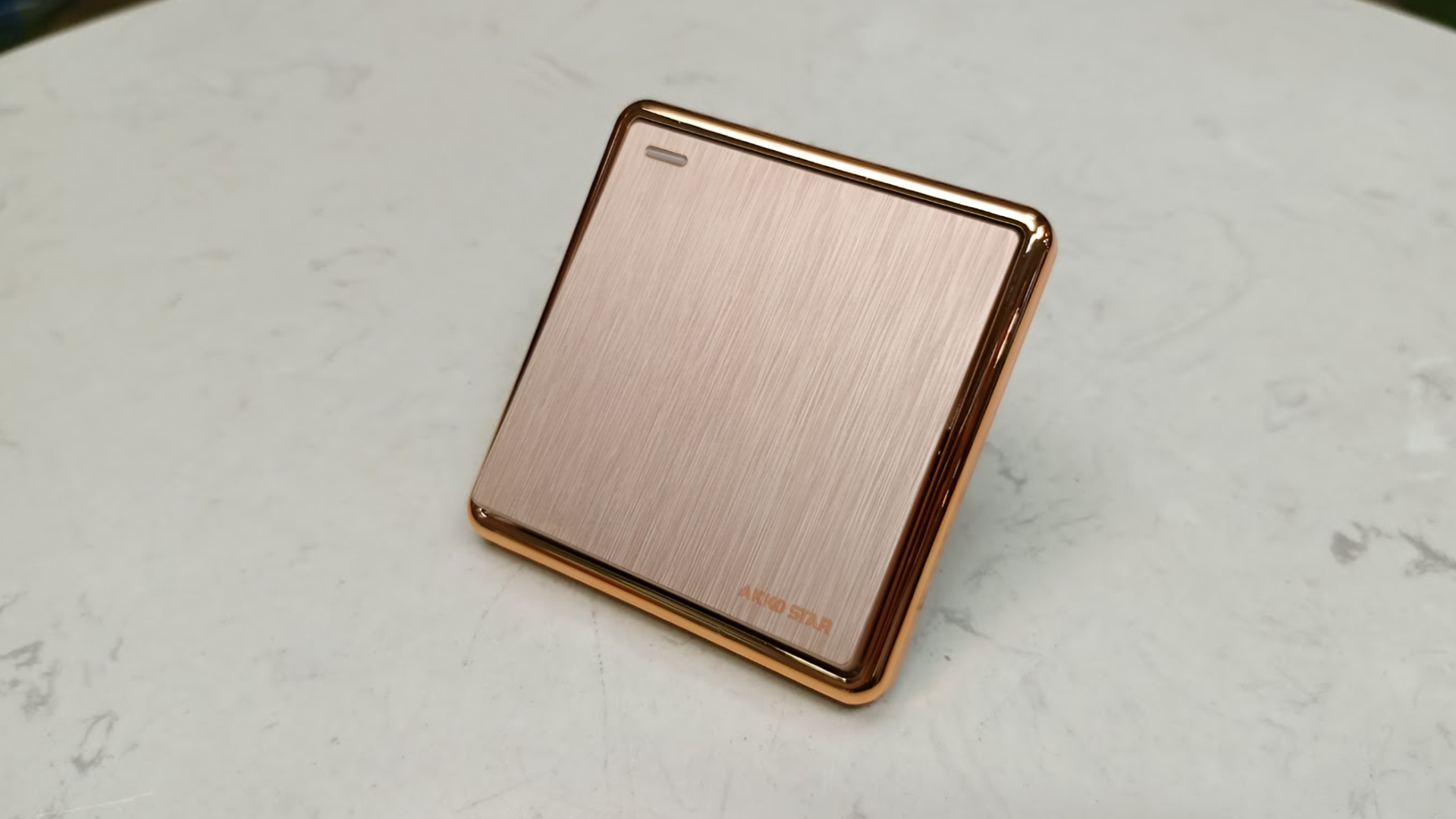 Công tắc đơn 1 chiều AKKO STAR 04030