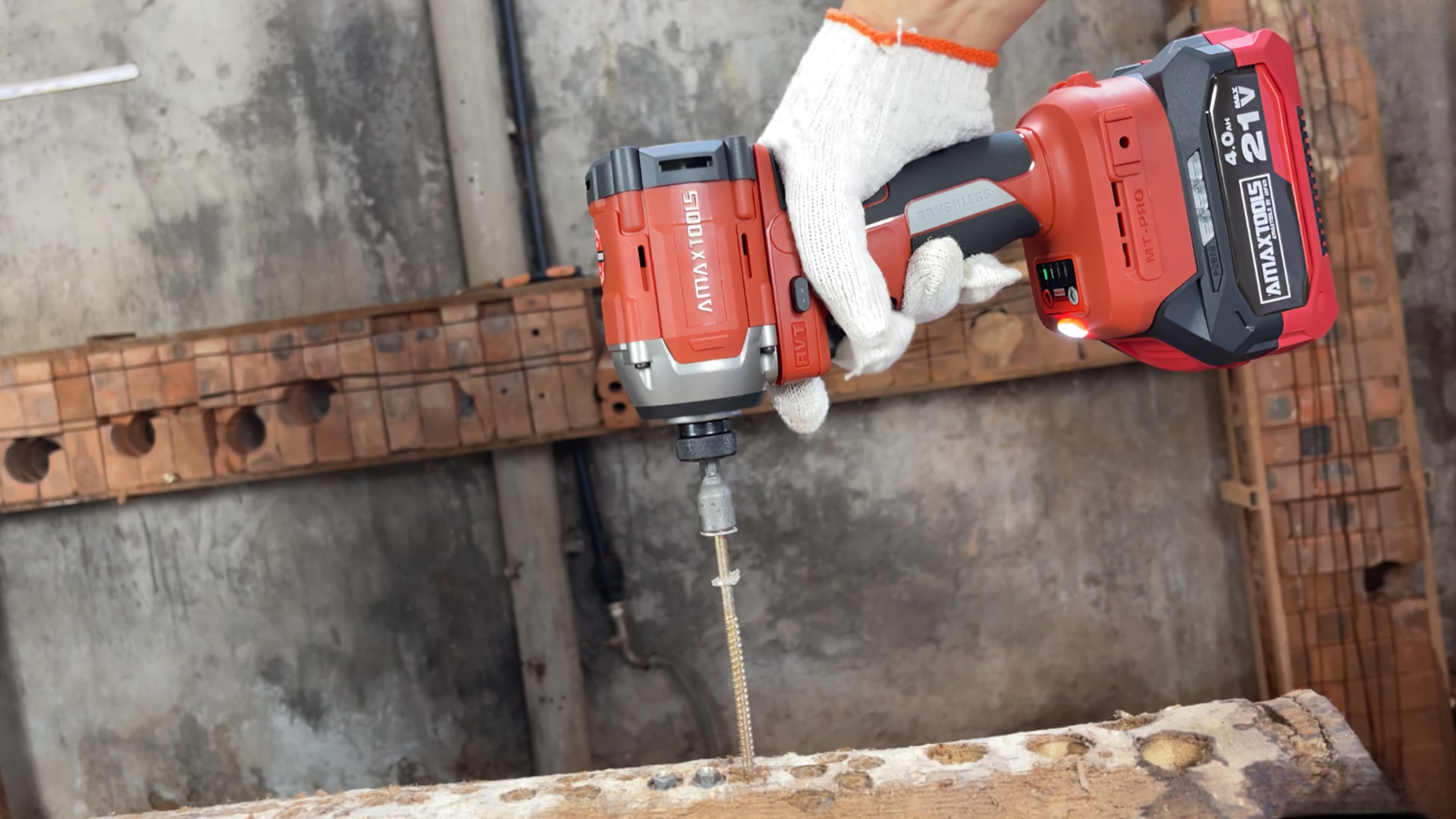 Đánh Giá Máy Vặn Vít Dekton M21-CV230NCP và Amaxtools AV28014SM