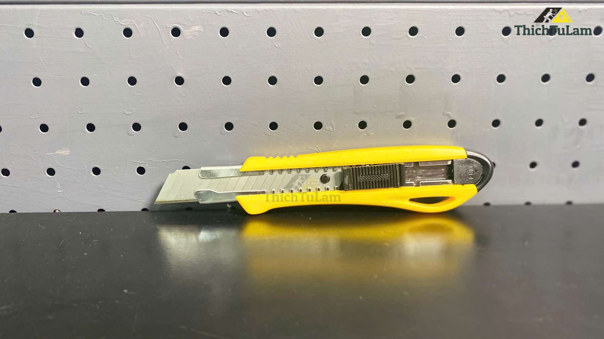 Dao rọc giấy 18mm giá rẻ KINGBLUE KJH-02