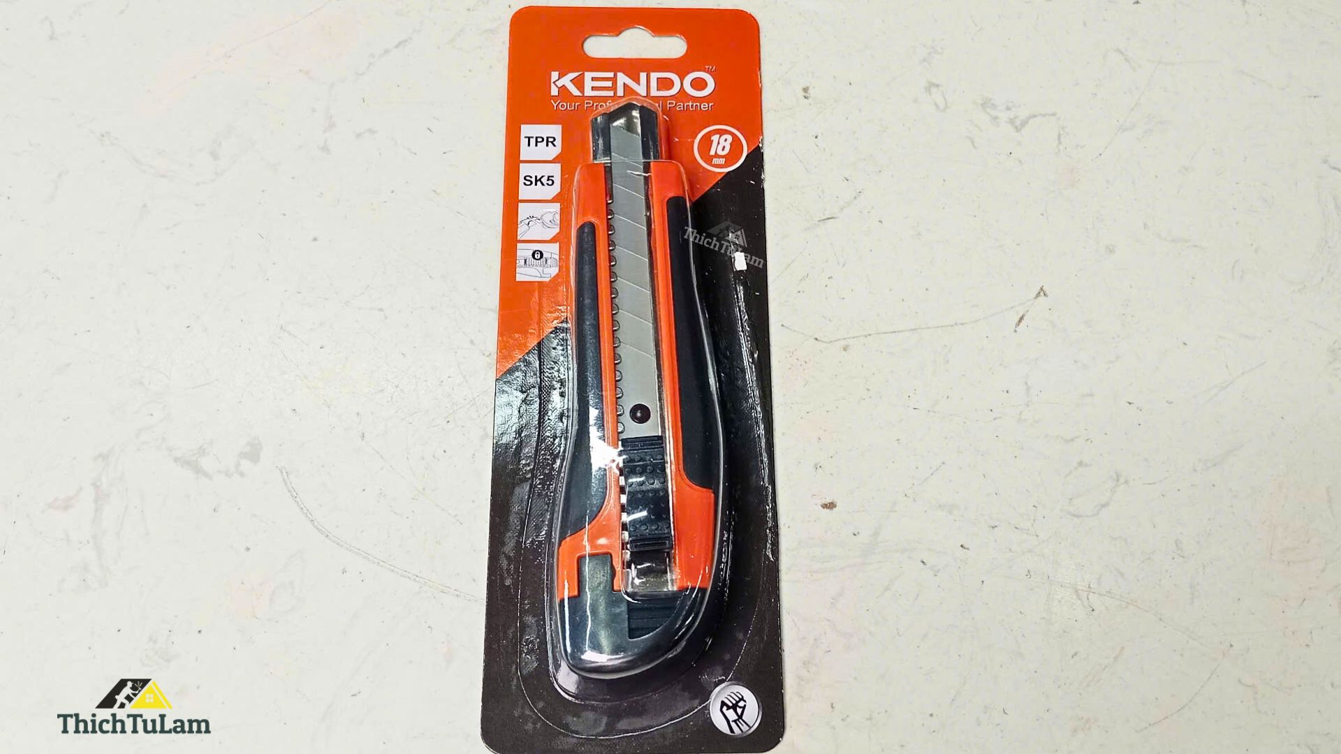 Dao rọc giấy 18mm Kendo 30615