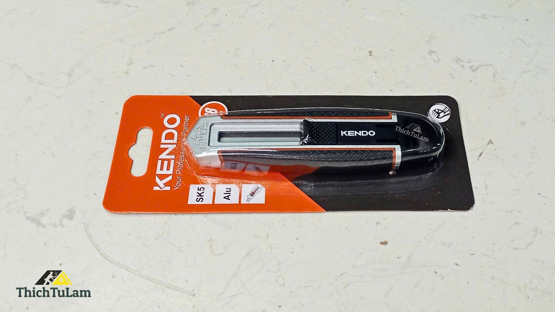 Dao rọc giấy 18mm lưỡi tự rút an toàn Kendo 30923