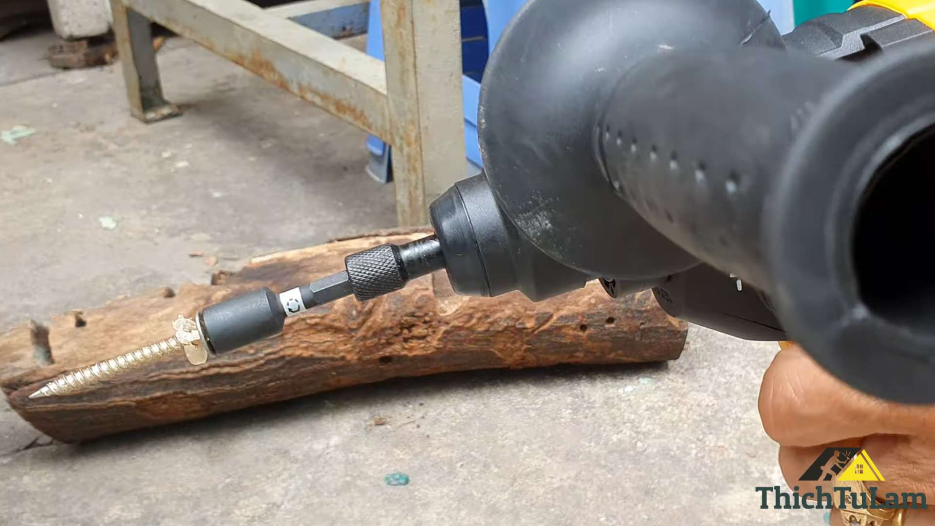 Đầu kẹp mũi khoan của máy khoan bê tông Hukan HM21-RH2706PLUS