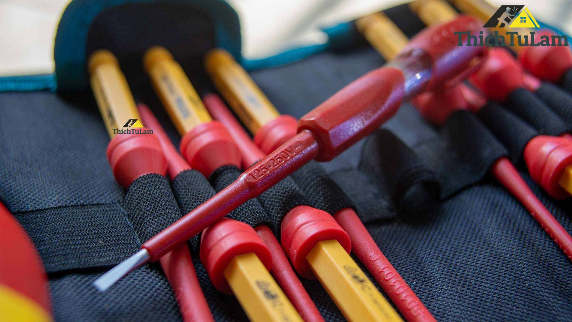 1 vôn tra điện áp 3.0x70mm.