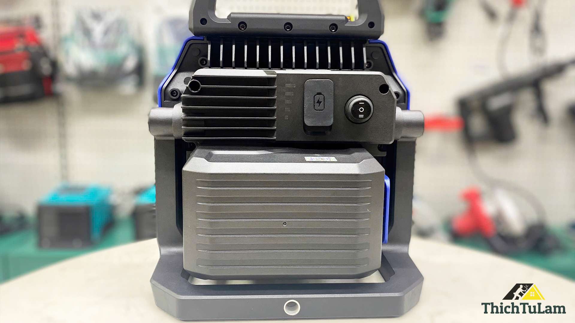 Đèn Led công trình dùng pin Kingblue LED6500