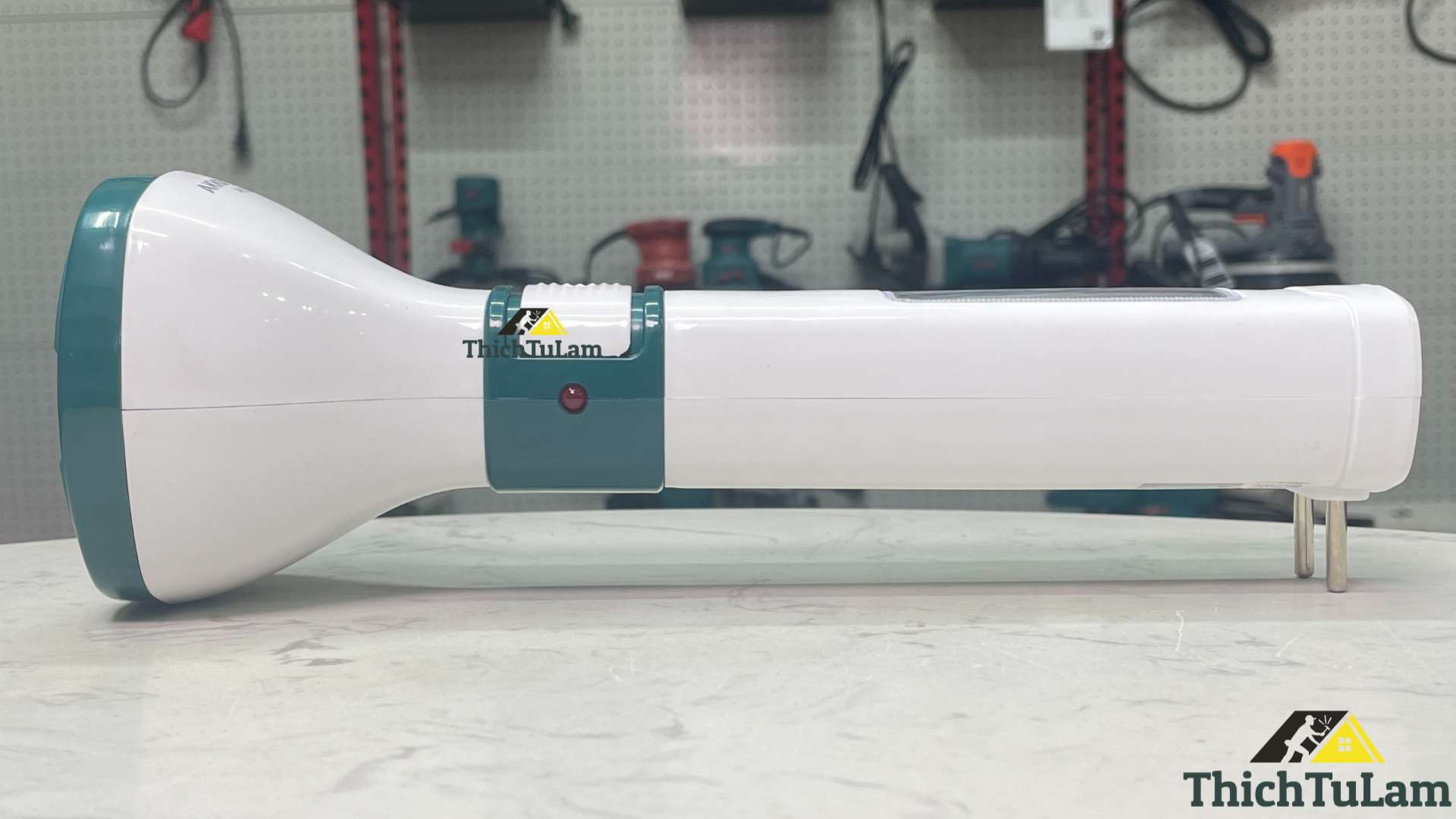 Đèn Led sạc tích điện 5W LED+2W AKKO STAR 03707