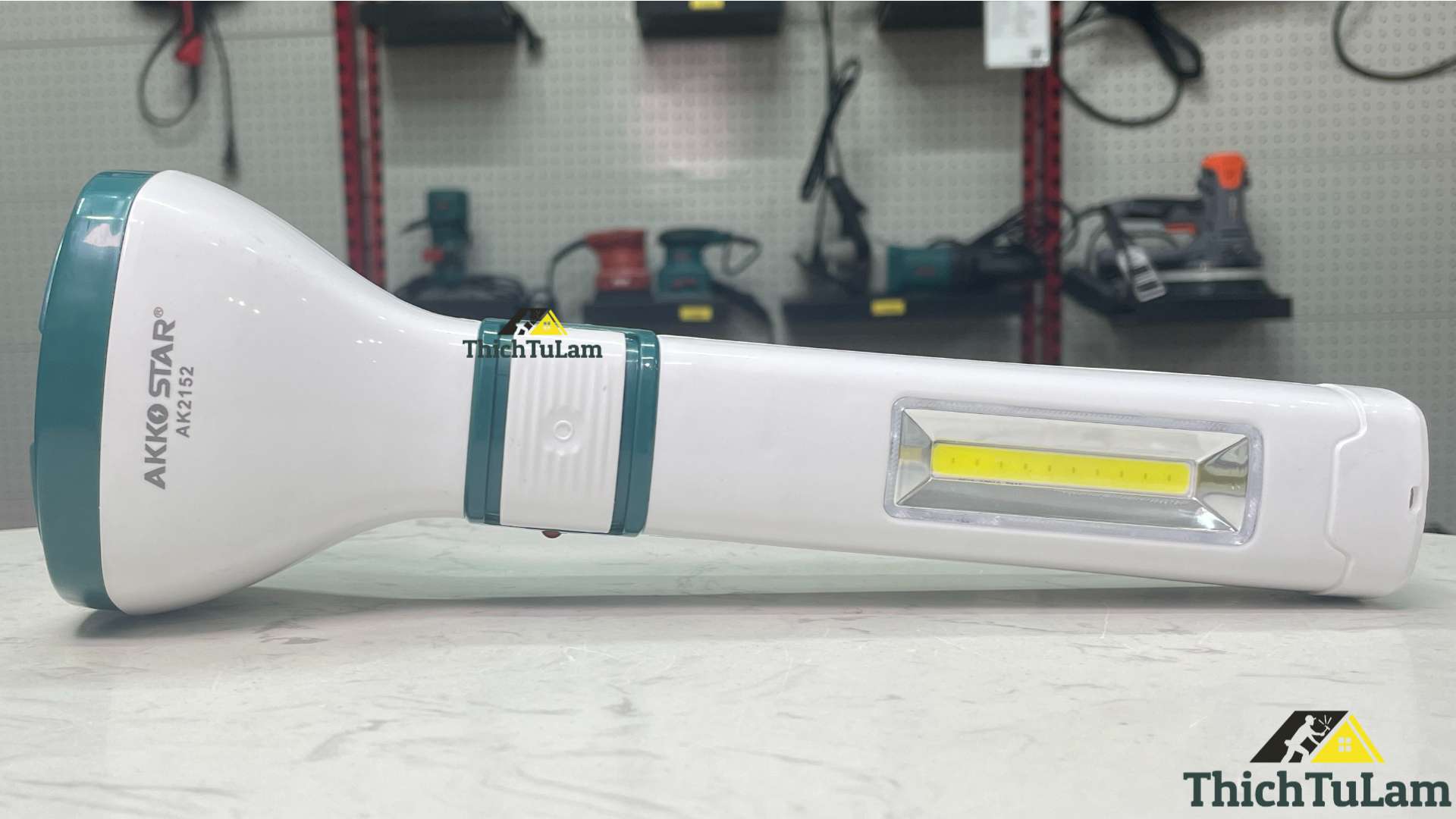 Đèn Led sạc tích điện 5W LED+2W AKKO STAR 03707
