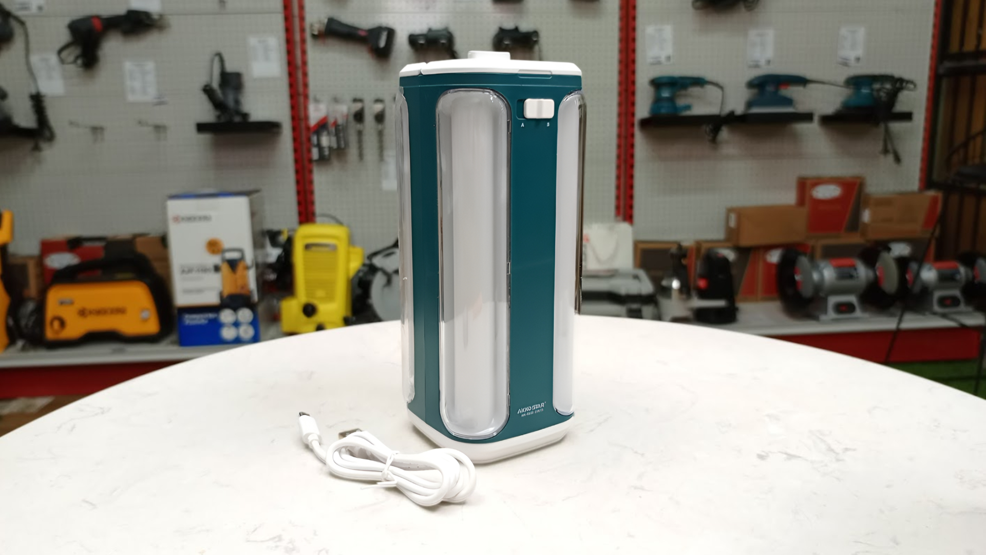 Đèn pin Led sạc tích điện 8.4W Akko Star 87504