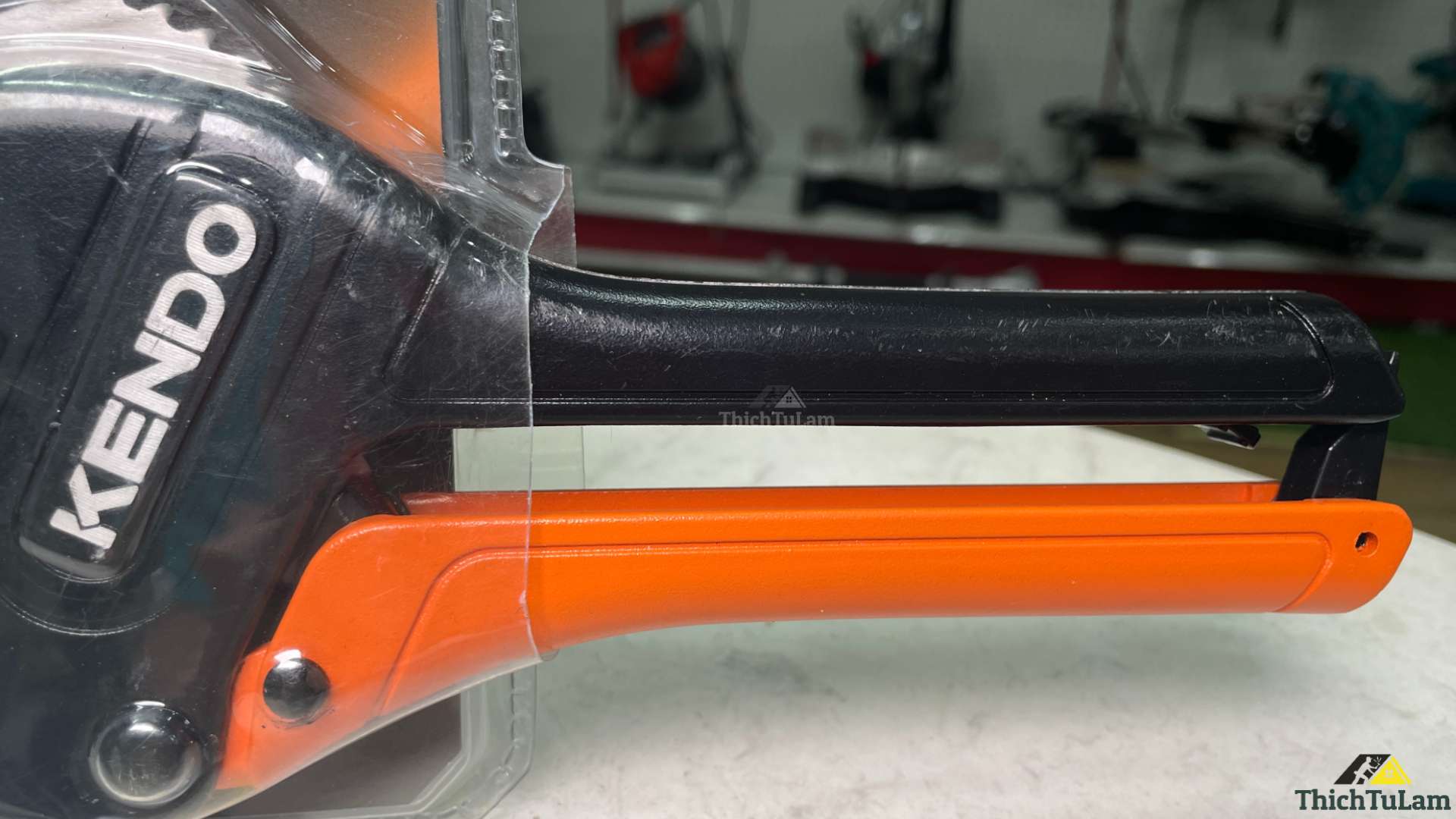 Dụng cụ cắt ống nhựa PVC kích thước 42mm Kendo 50333