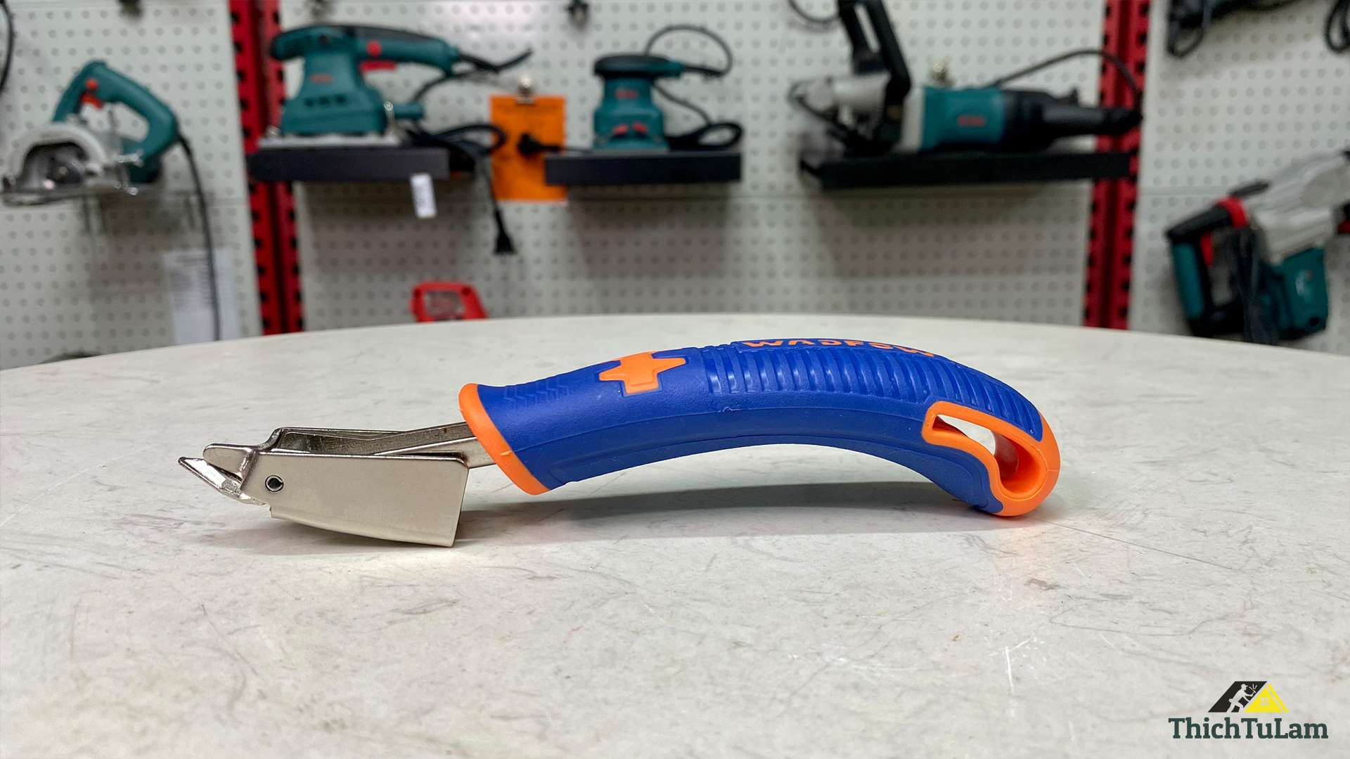 Dụng cụ gỡ đinh ghim 6.5" Wadfow WQD1665