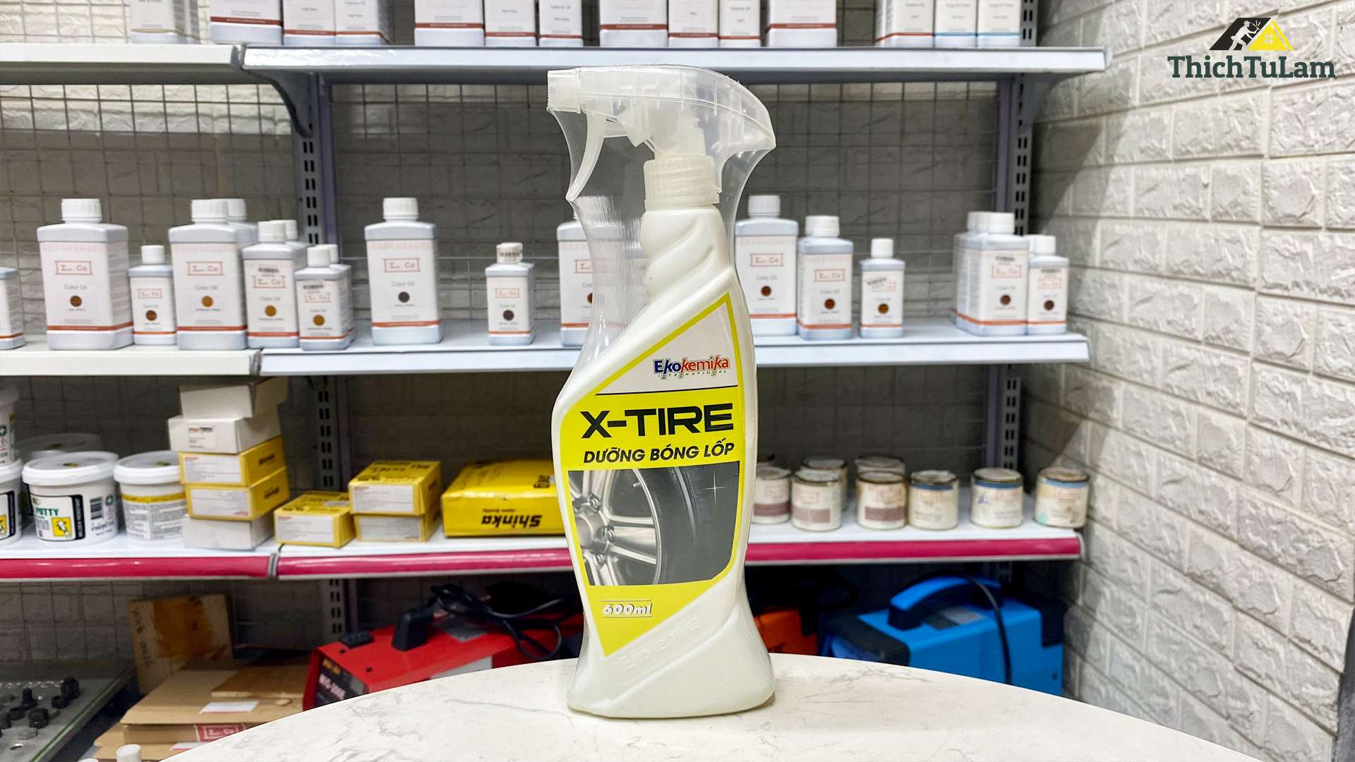 Dung dịch dưỡng đen bóng lốp xe 600ml Ekokemika X-TIRE