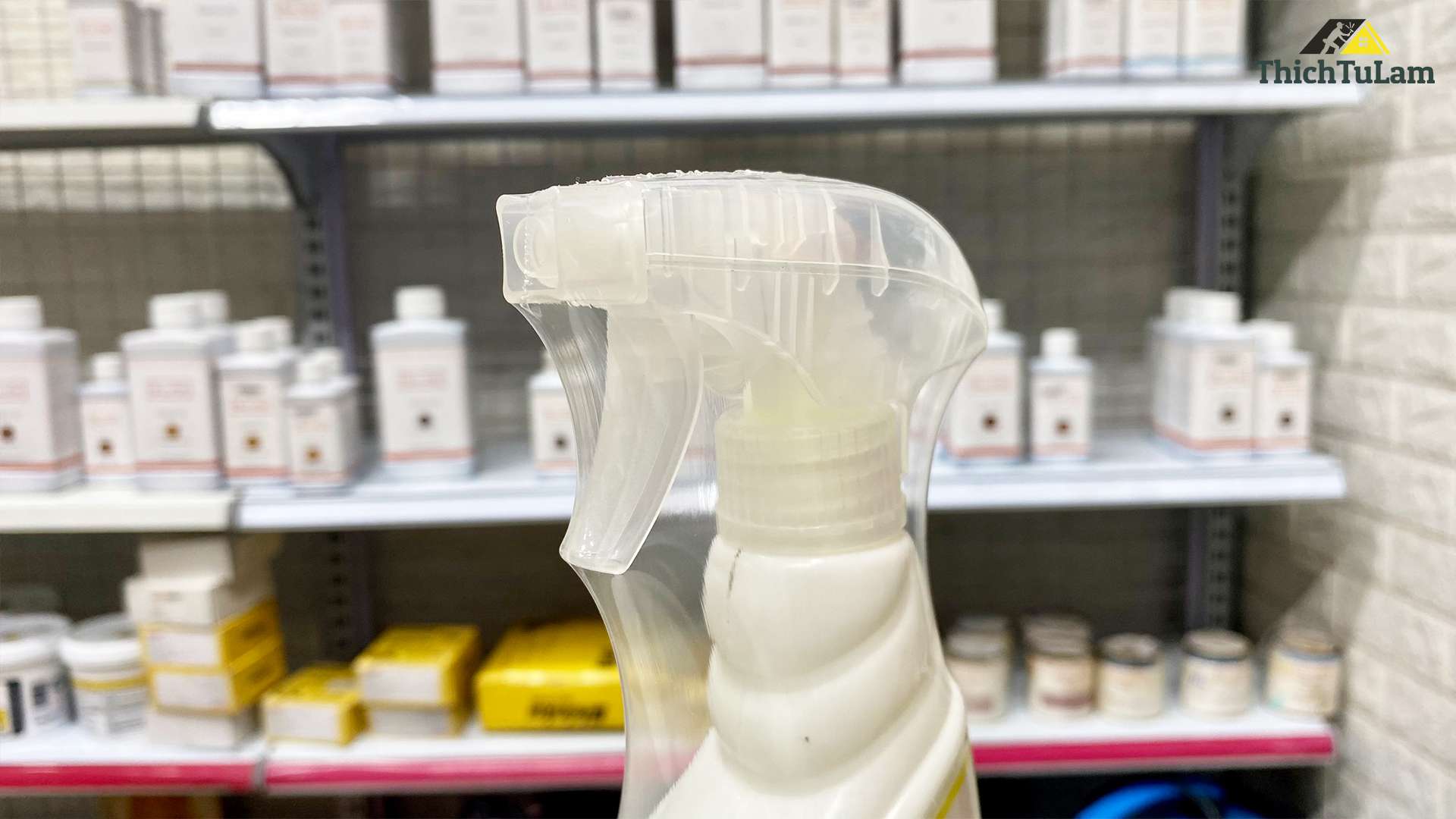 Dung dịch dưỡng đen bóng lốp xe 600ml Ekokemika X-TIRE