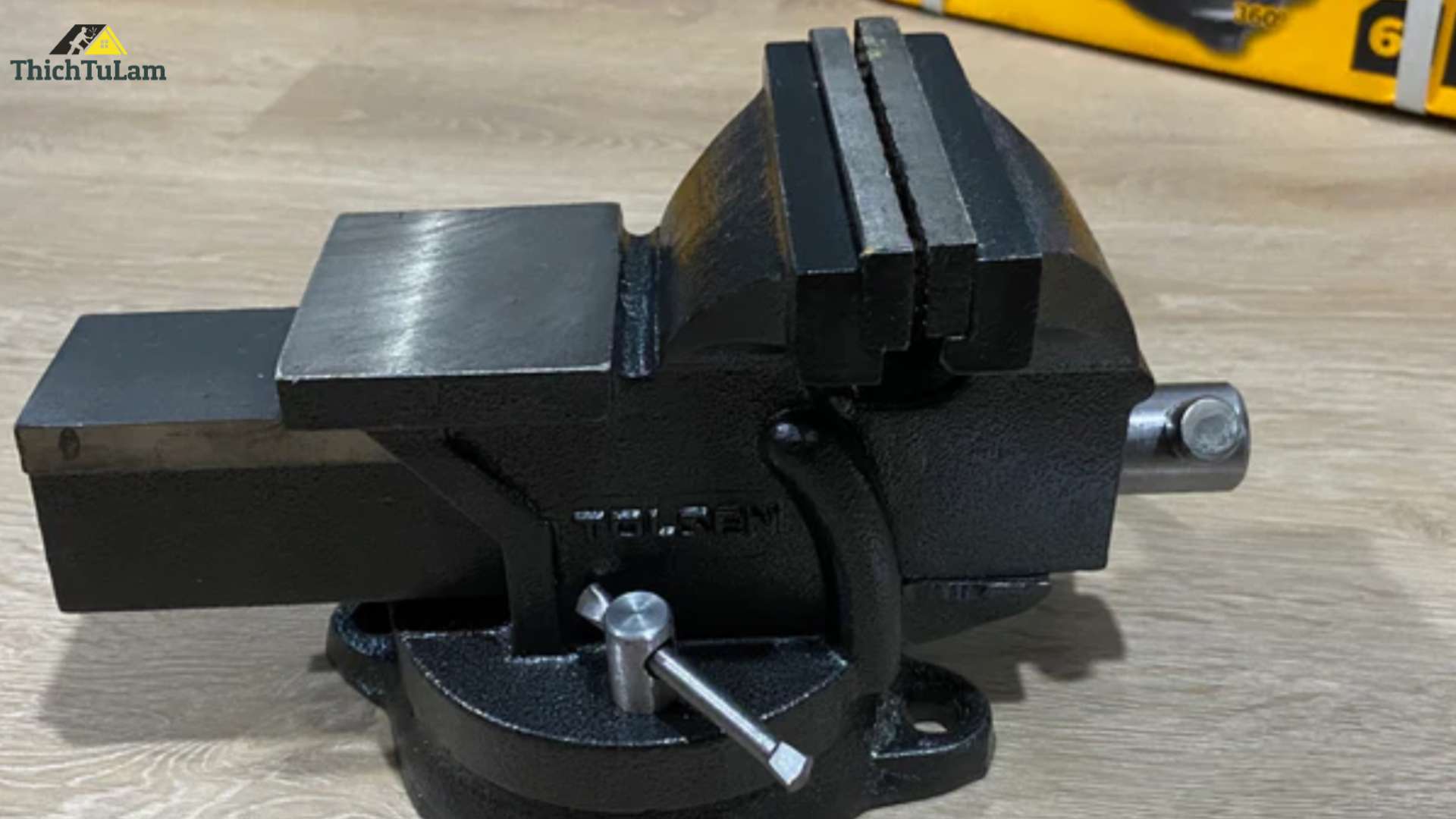 Ê tô để bàn Tolsen 10103 4''