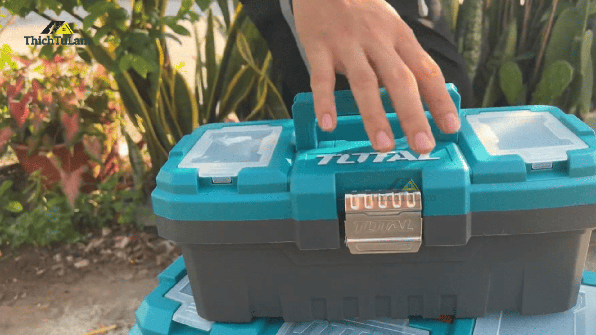 Hộp đồ nghề Total