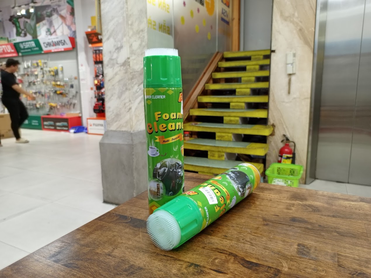 Chai xịt bọt vệ sinh ghế da ô tô 3T Foam Cleaner