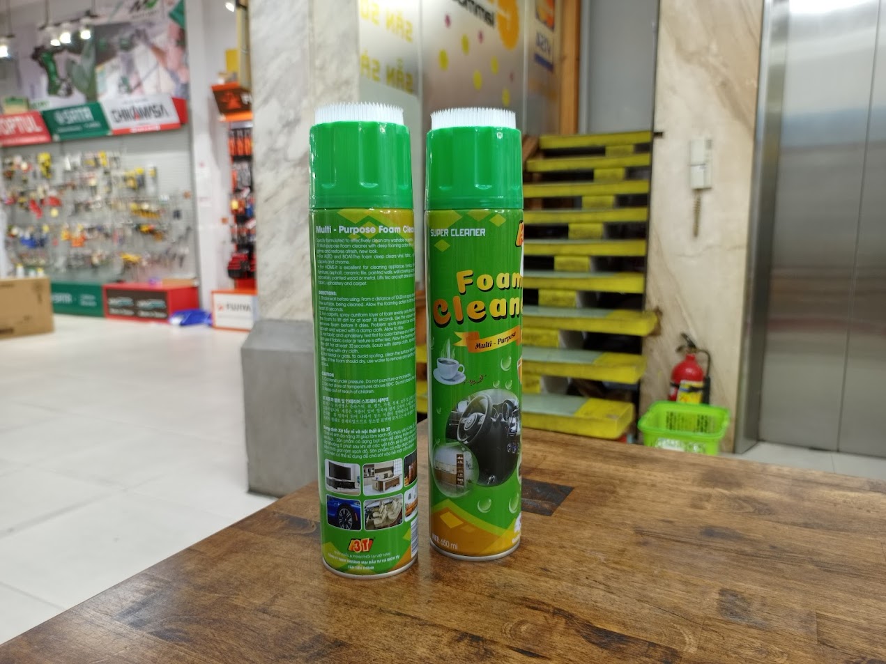 Chai xịt bọt vệ sinh ghế da ô tô 3T Foam Cleaner