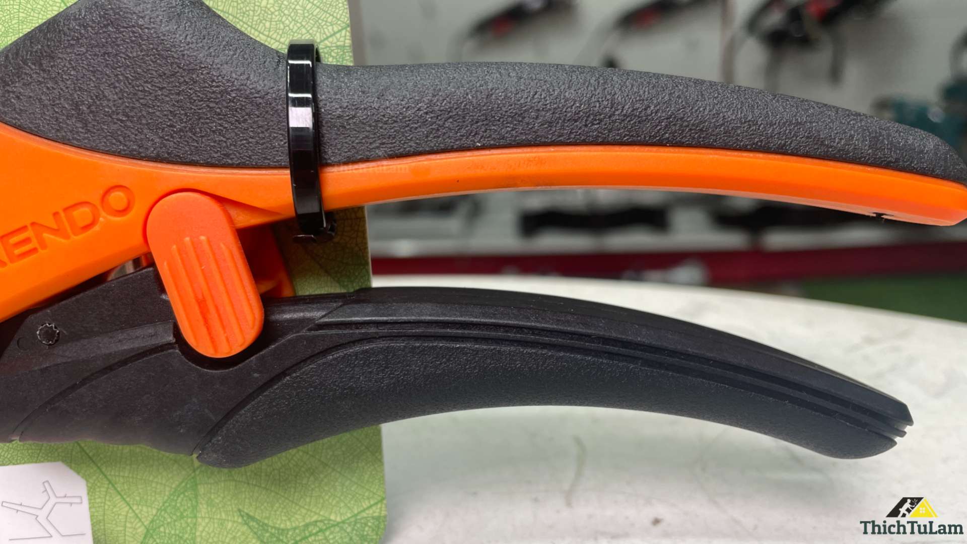 Kéo cắt cành hàm đe kích thước 8 inch 200mm Kendo 60117