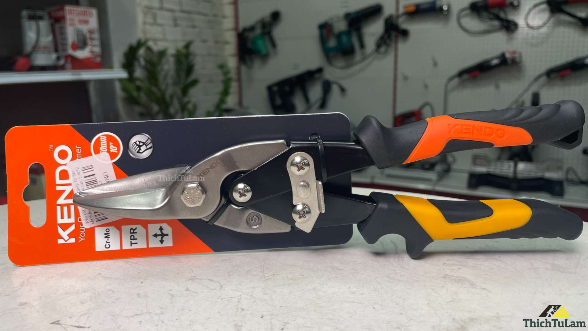 Kéo cắt tôn bằng thép Cr-Mo cắt thẳng 250mm Kendo 30832