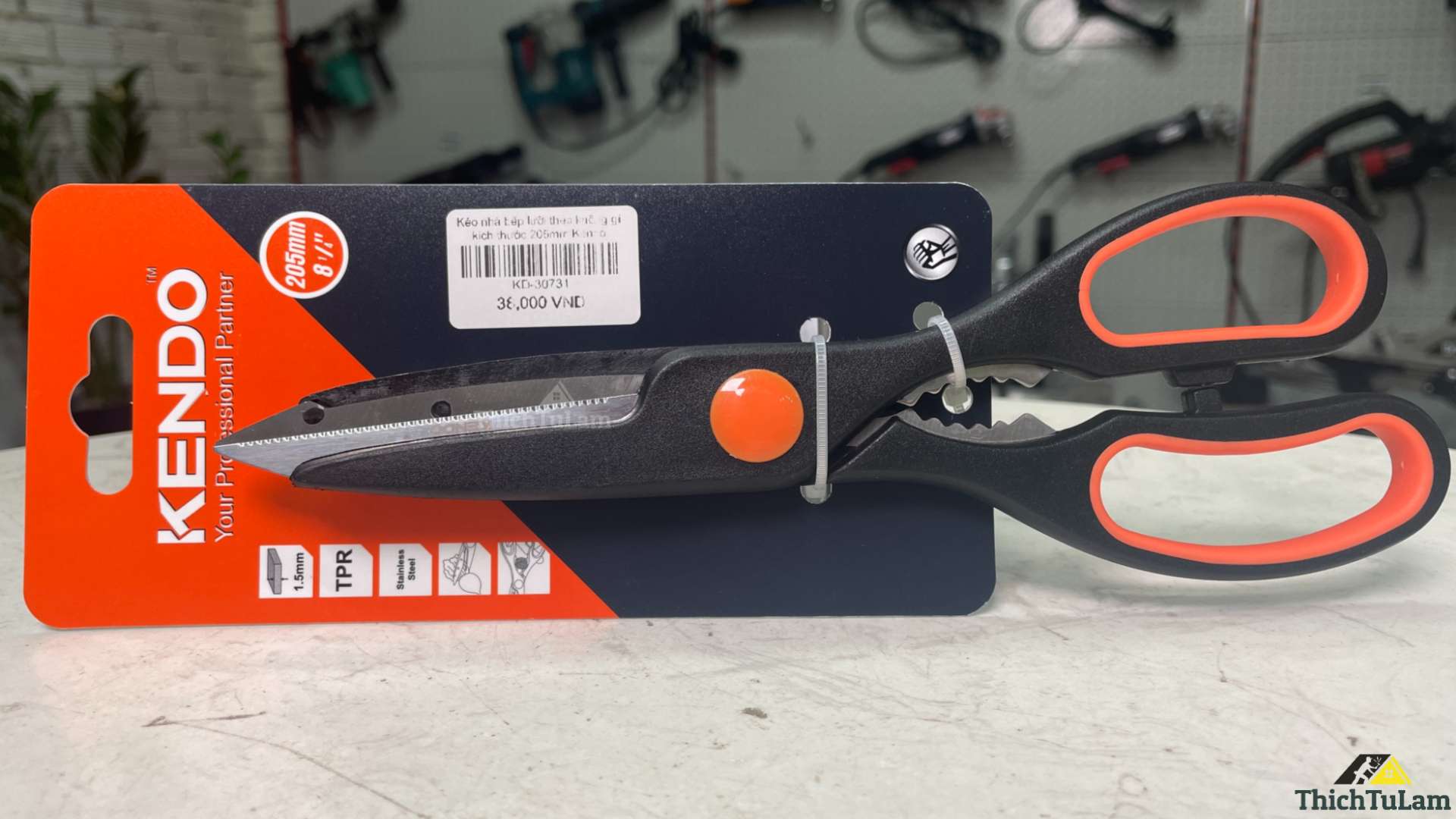 Kéo nhà bếp lưỡi thép không gỉ kích thước 205mm Kendo 30731