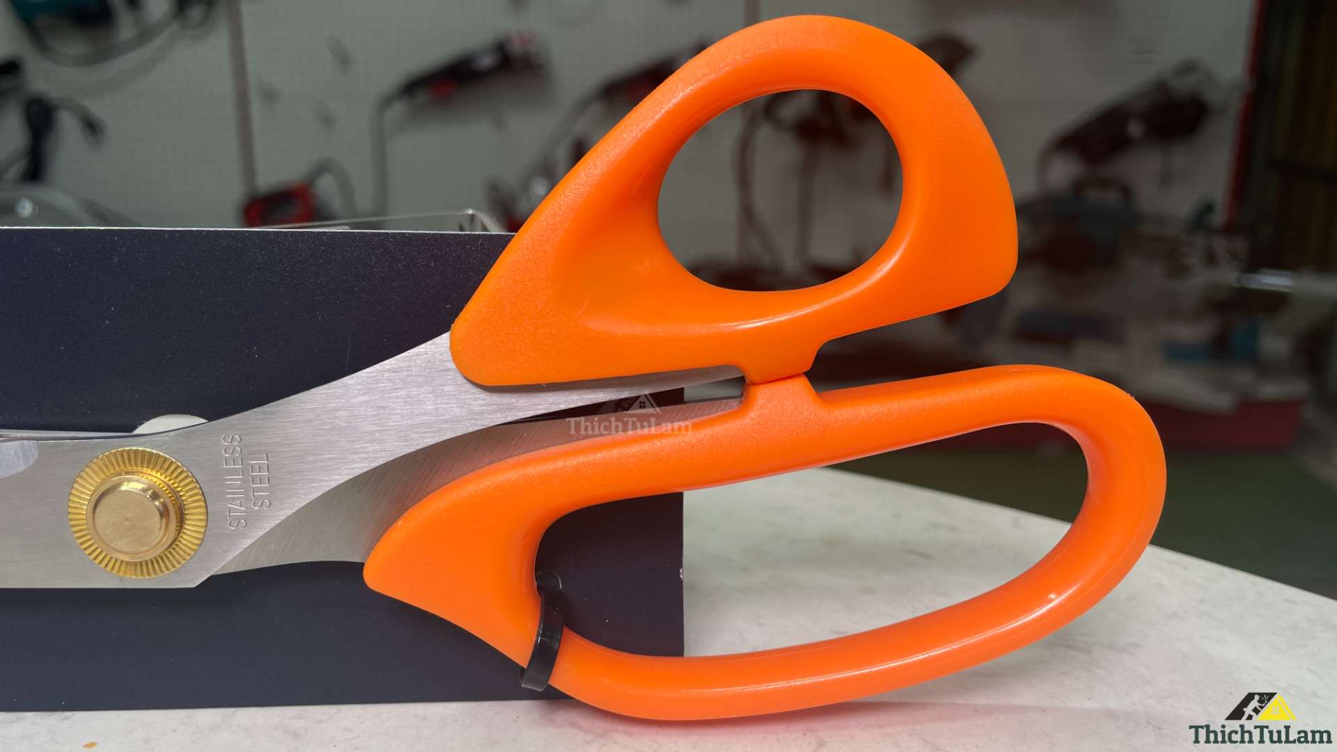 Kéo thợ may lưỡi thép không gỉ kich thước 250mm Kendo 30733