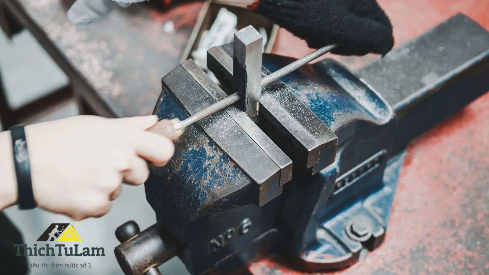 Kẹp dùng cho Kim Loại