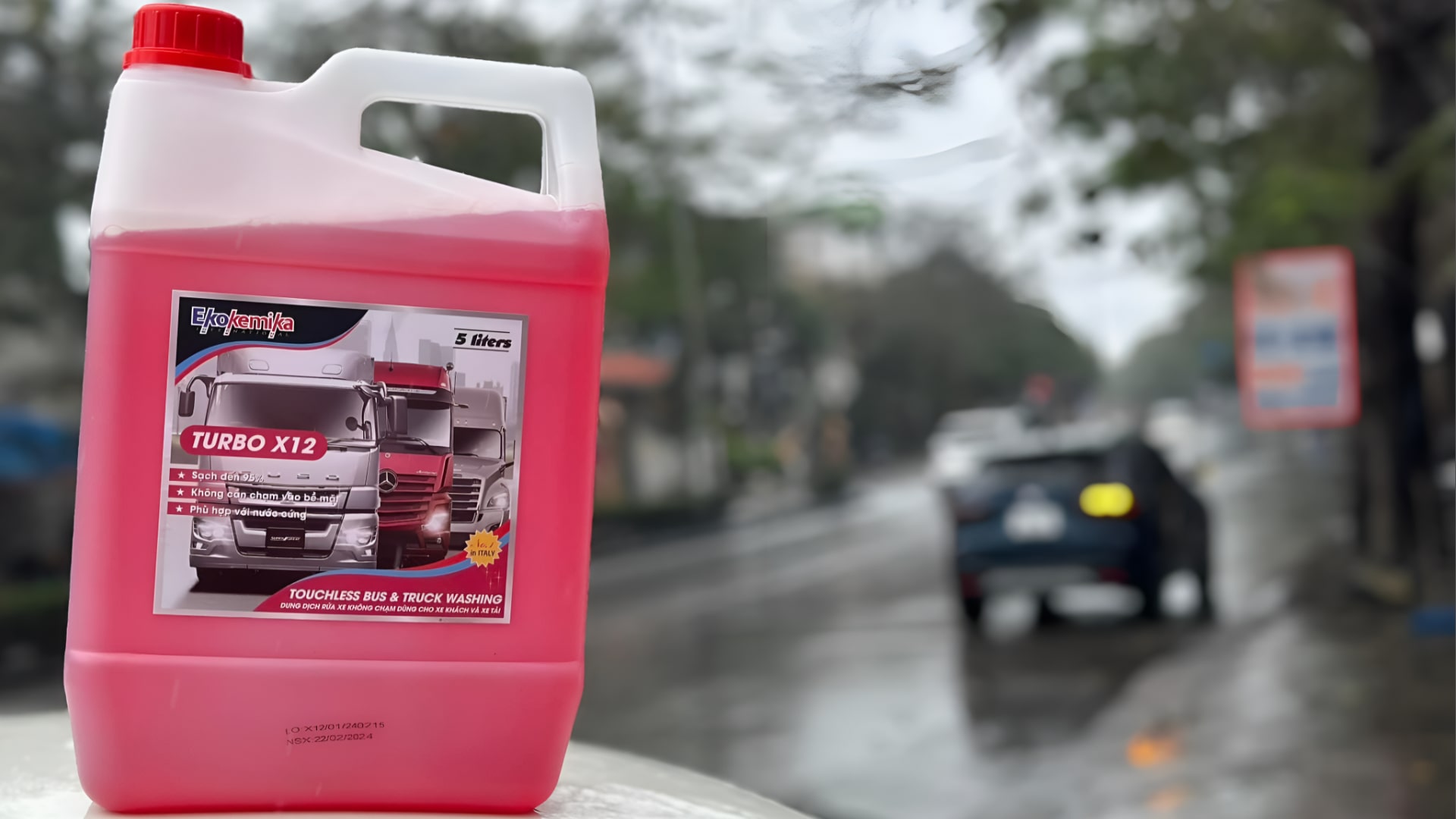 Khám Phá Giải Pháp Rửa Xe Không Chạm Tối Ưu