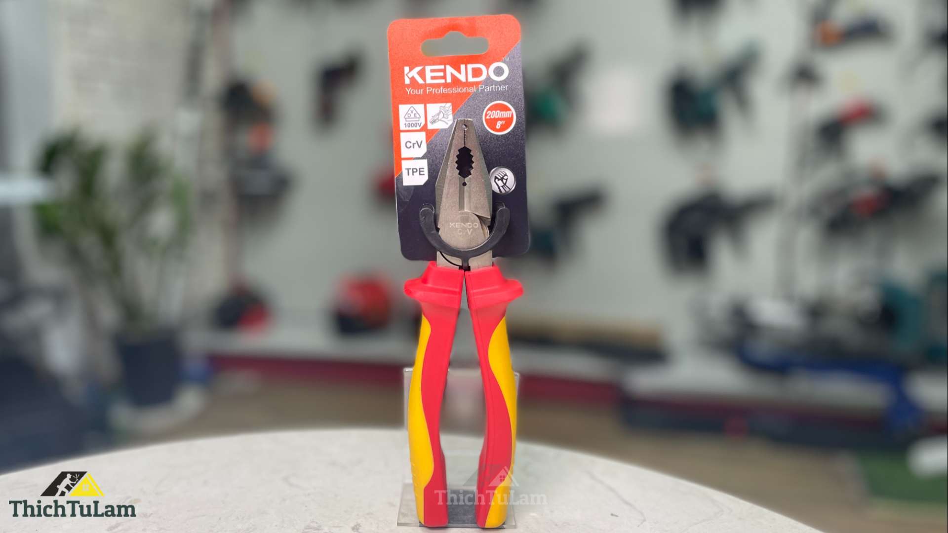 Kìm cách điện 1000V VDE bằng thép Cr-V kích thước 200mm Kendo 11003