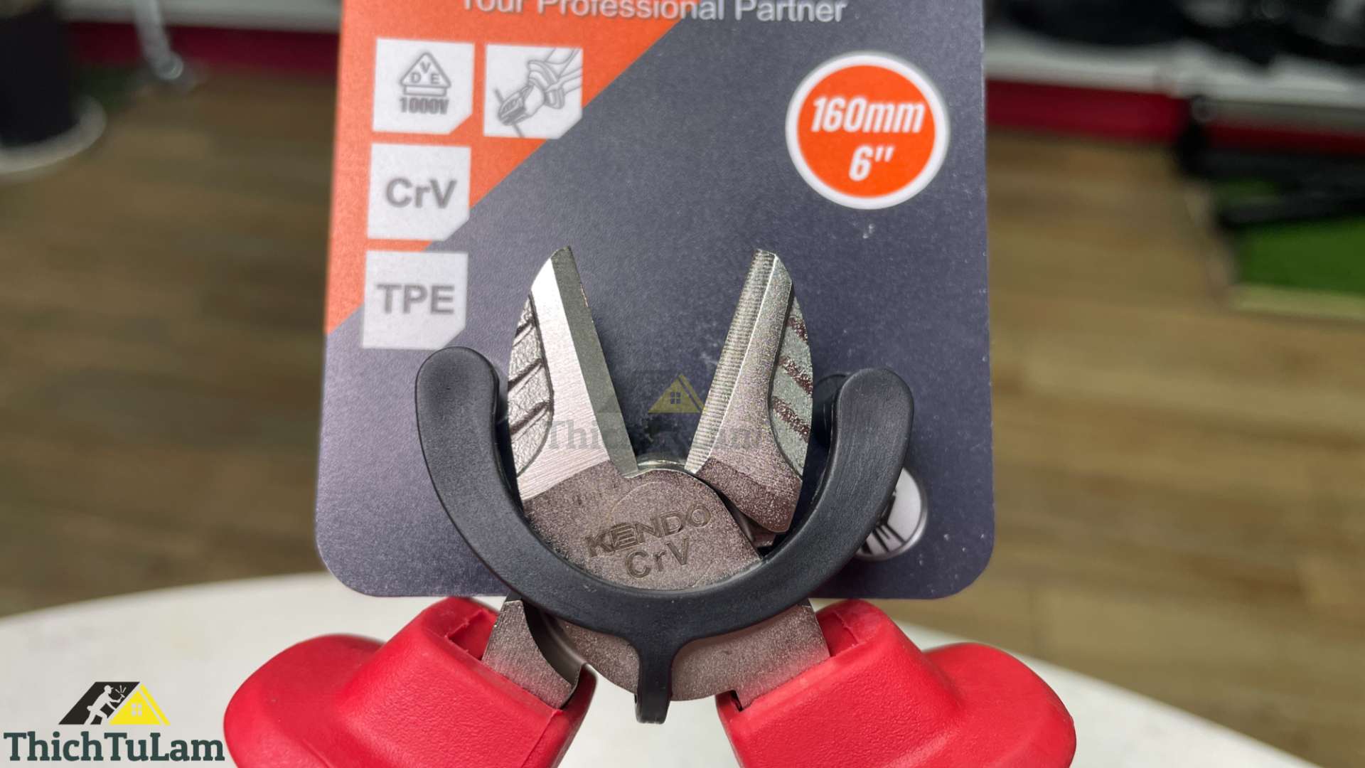 Kìm cắt cách điện 1000v VDE bằng thép Cr-V kích thước 160mm Kendo 11011