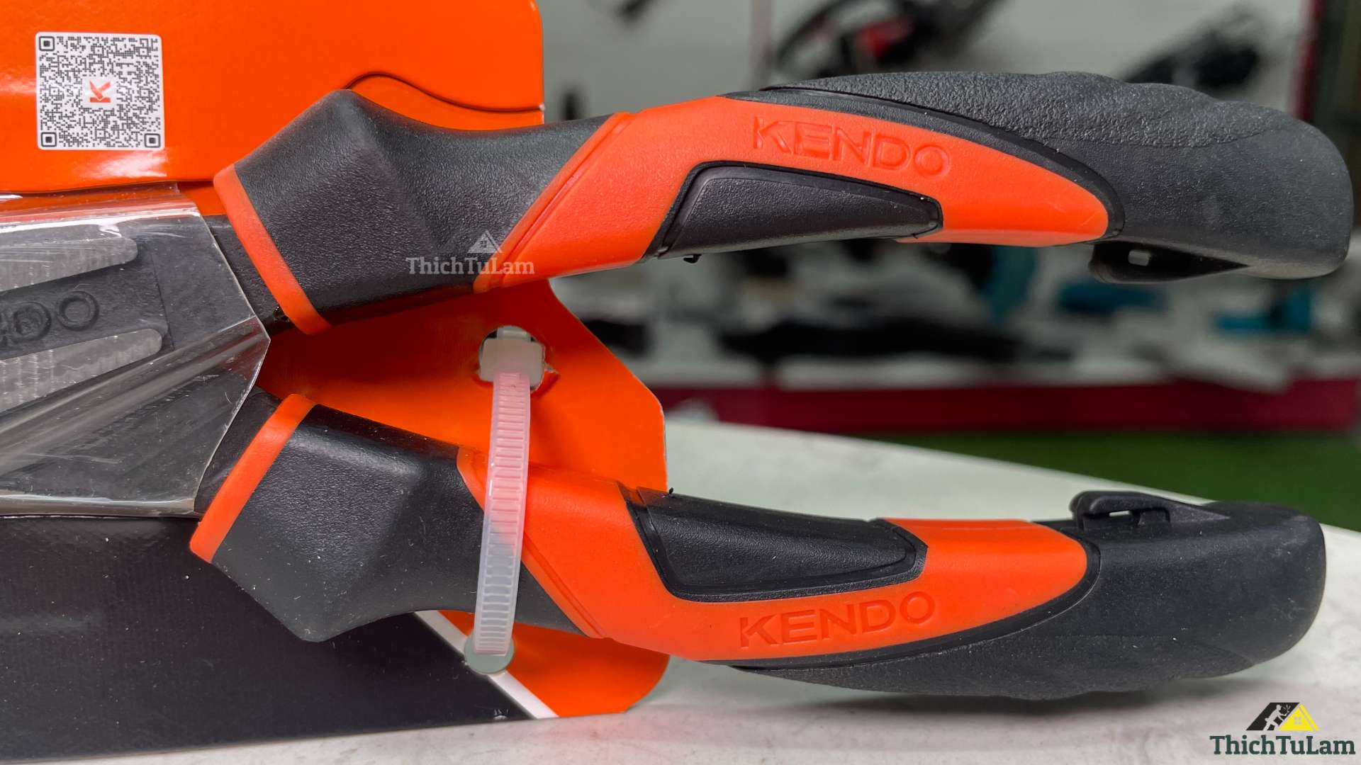 Kìm cắt hạng nặng đòn bẩy trợ lực cao bằng thép CR-V Kendo 10209