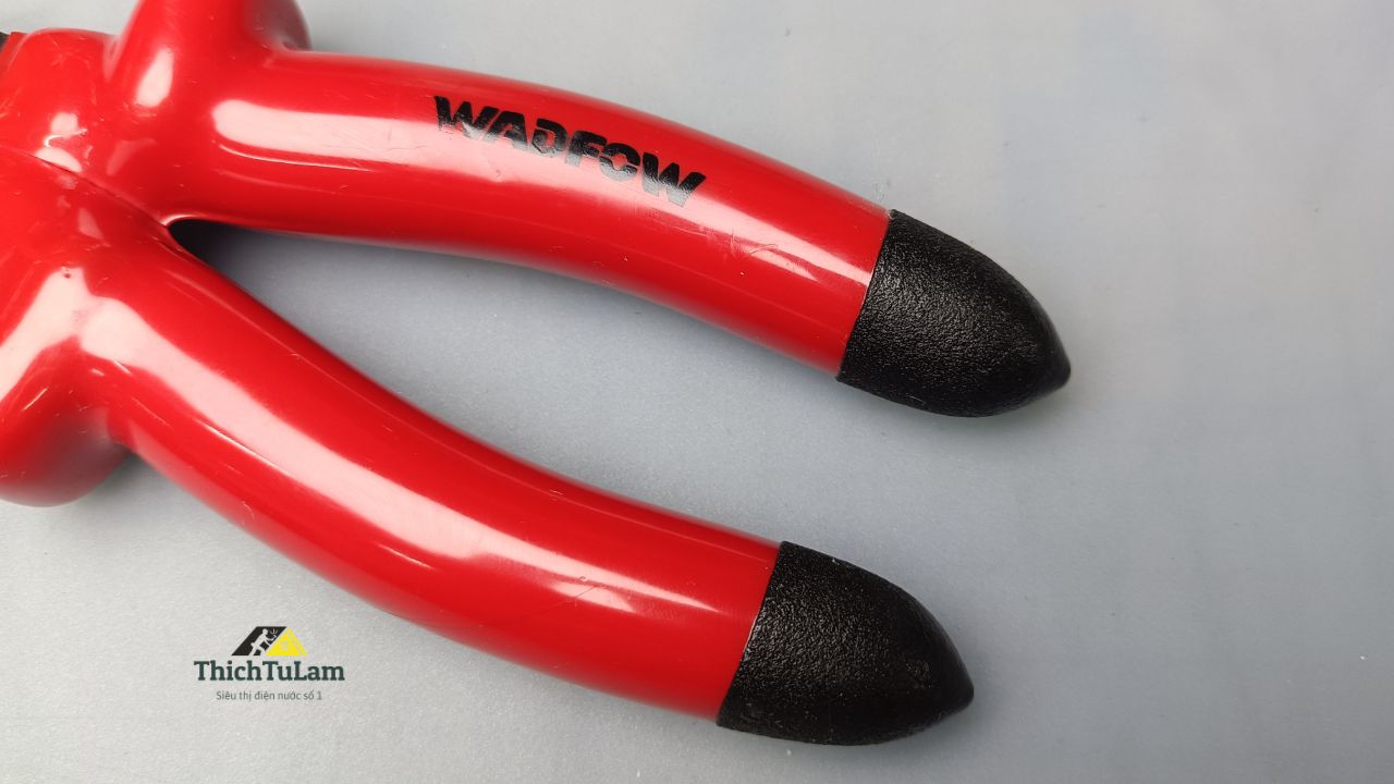 Kìm răng cách điện 180mm 7inch Wadfow WPL1637