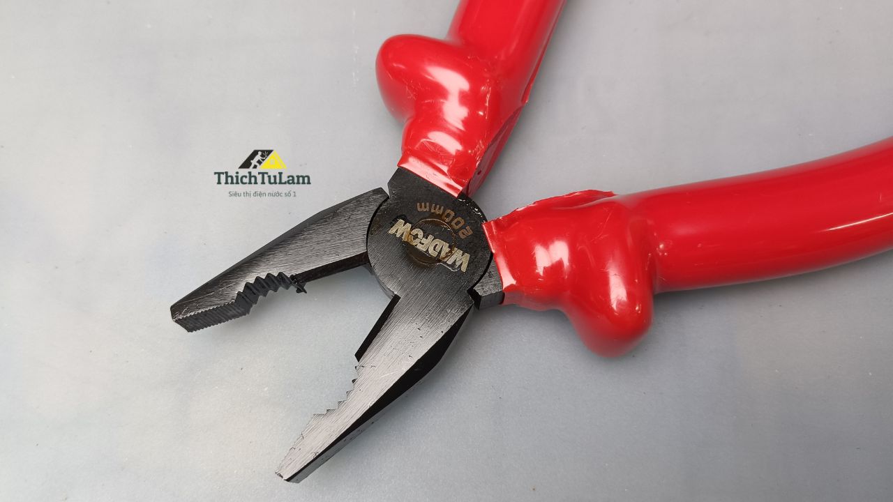 Kìm răng cách điện 200mm 8inch Wadfow WPL1638