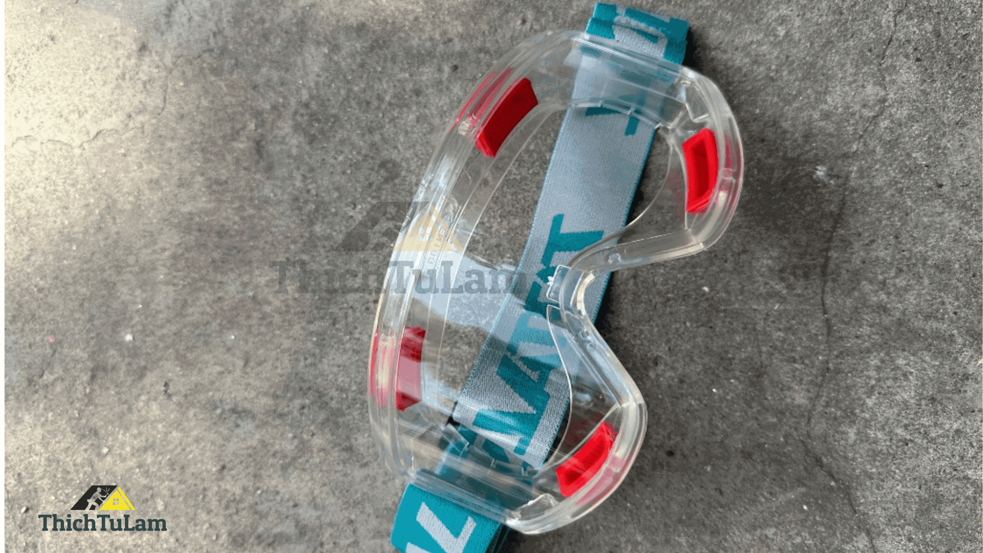 Kính bảo hộ Total