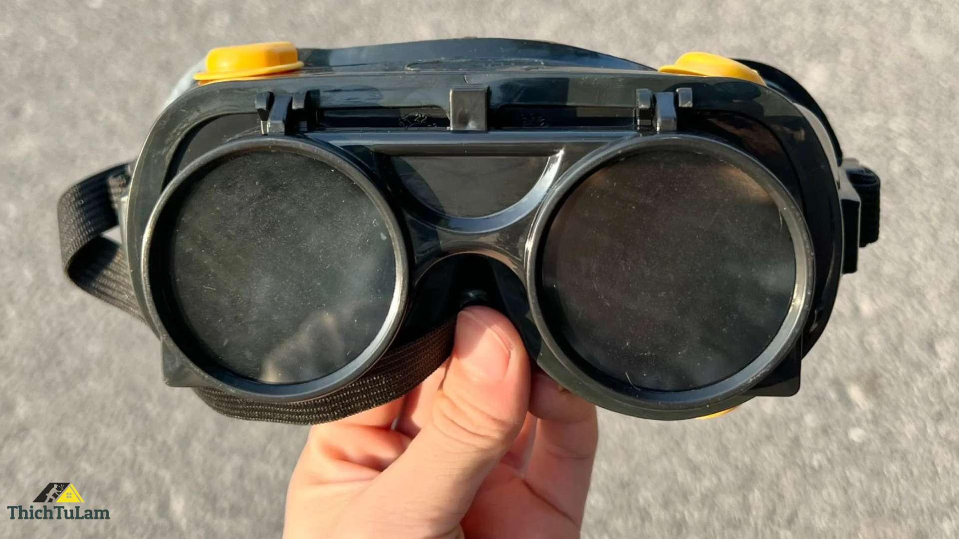 Kính bảo hộ hàn Tolsen 45075