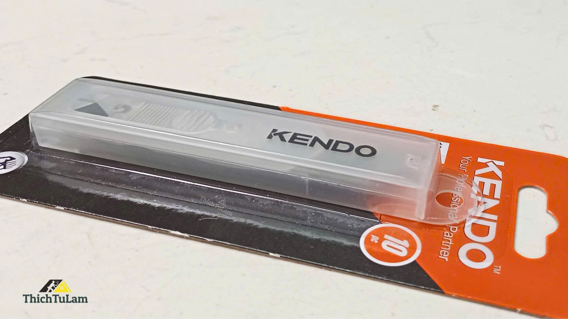 Lưỡi dao rọc giấy bằng thép SK5 chiều rộng 18mm (10 cáibộ) Kendo 30652