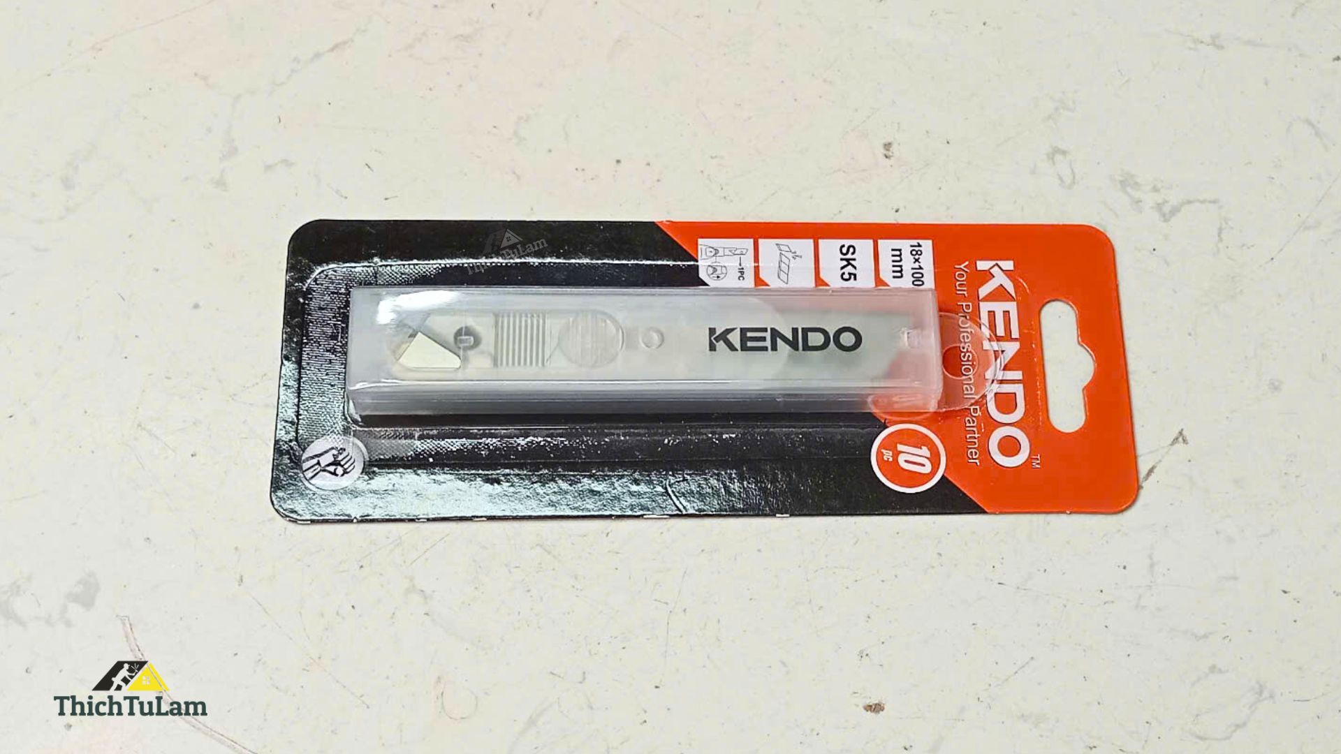 Lưỡi dao rọc giấy bằng thép SK5 chiều rộng 18mm (10 cáibộ) Kendo 30652