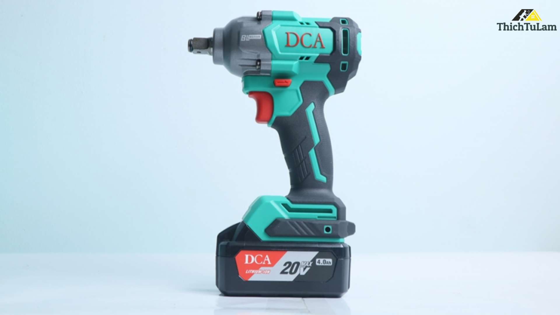 Máy bắn bu lông pin 20V 488Nm DCA ADPB488DM bộ 1 pin 4.0Ah