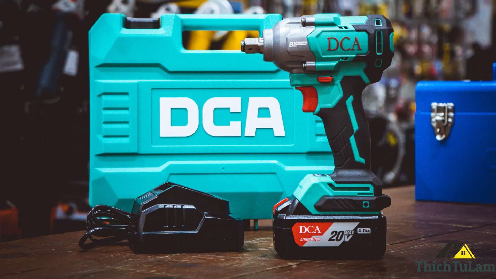 Máy bắn bu lông pin 20V 488Nm DCA ADPB488DM bộ 1 pin 4.0Ah
