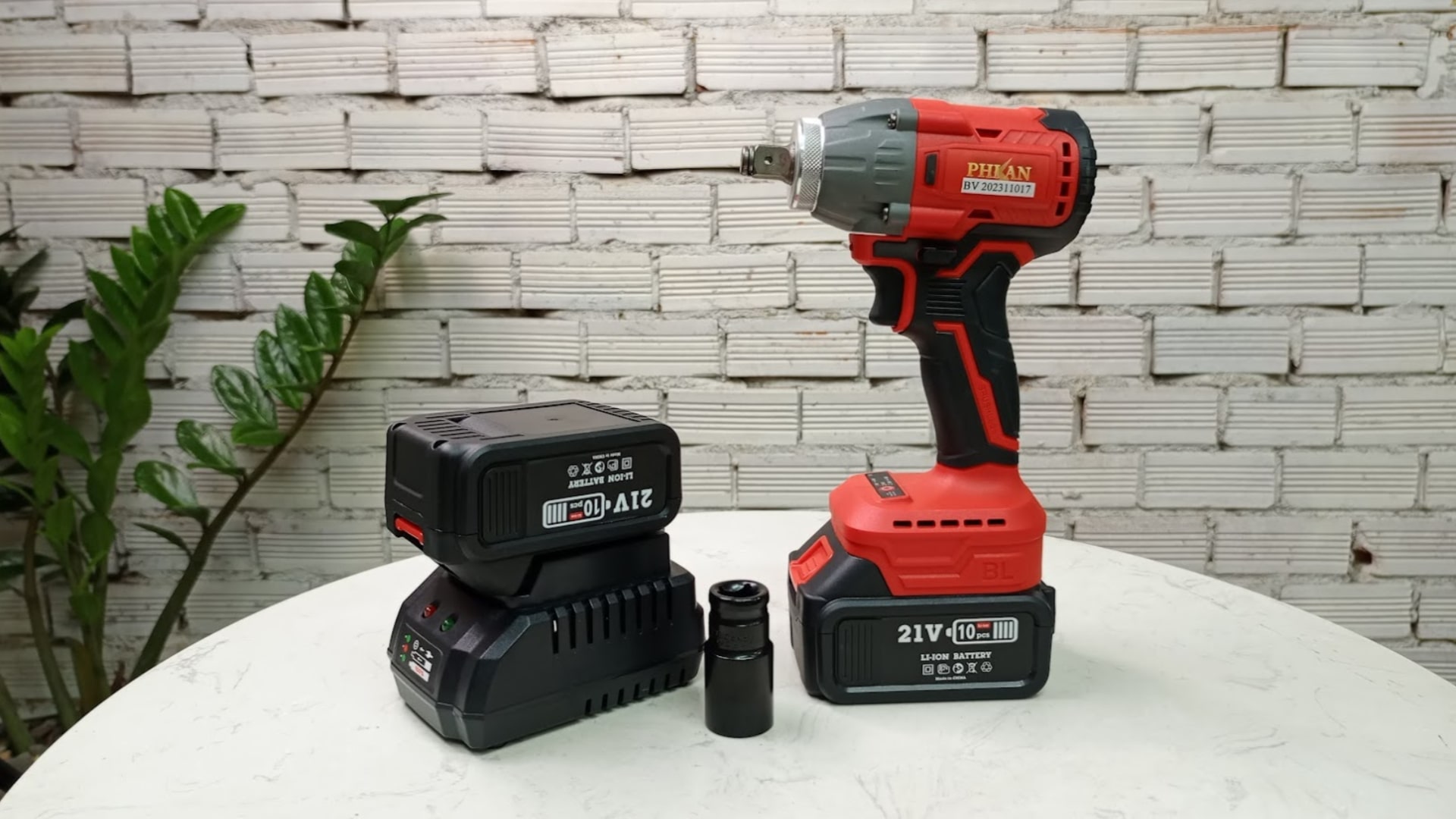 Máy bắn Bu lông pin 20v không than 350Nm Phi An PA-350N