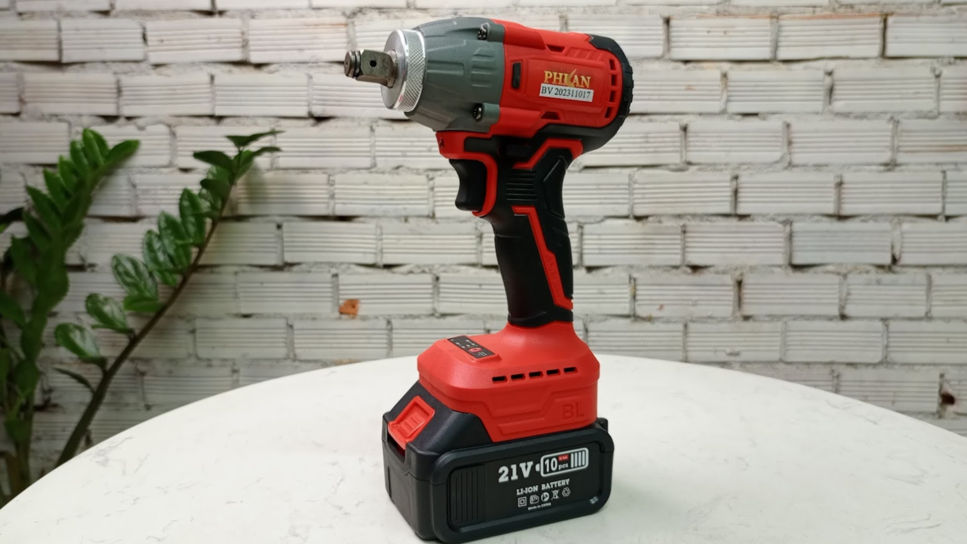 Máy bắn Bu lông pin 20v không than 350Nm Phi An PA-350N