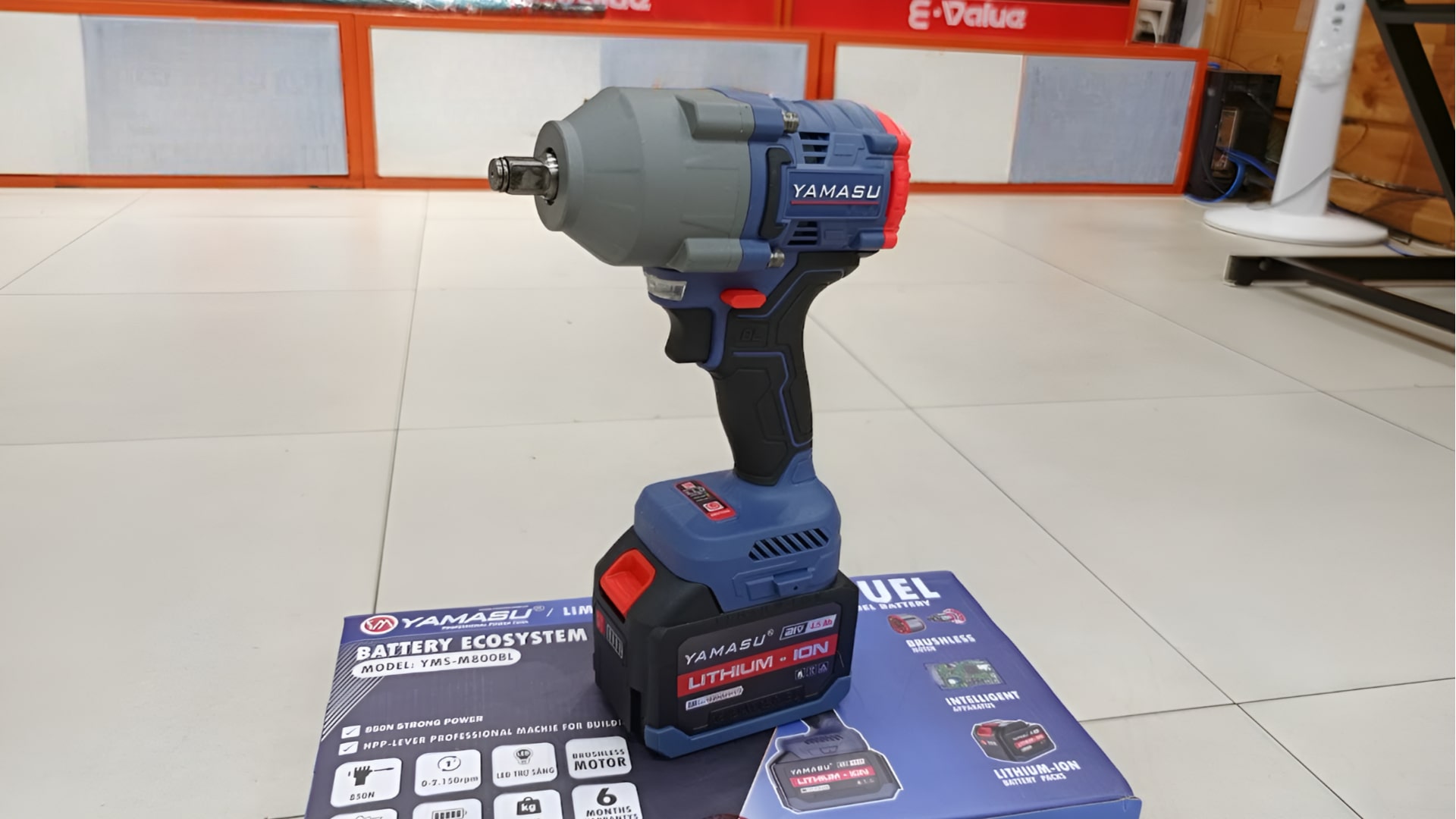 Máy bắn bu lông pin 21V 800N ( 2 pin, 1 sạc) Yamasu YMS-M800BL