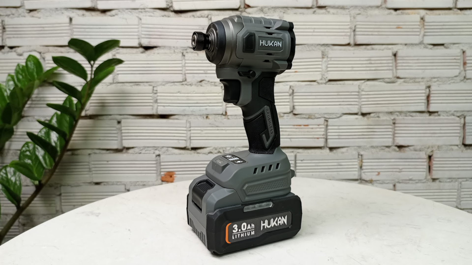 Máy bắn vít 21V (Bộ 2 pin 1 sạc) Hukan HM21-G2CVX230N.2